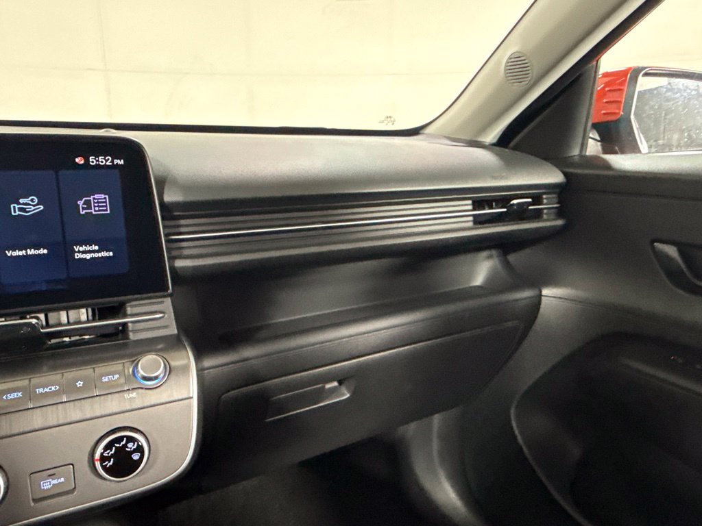 Used 2026 Hyundai Kona SE AWD/4WD image 32