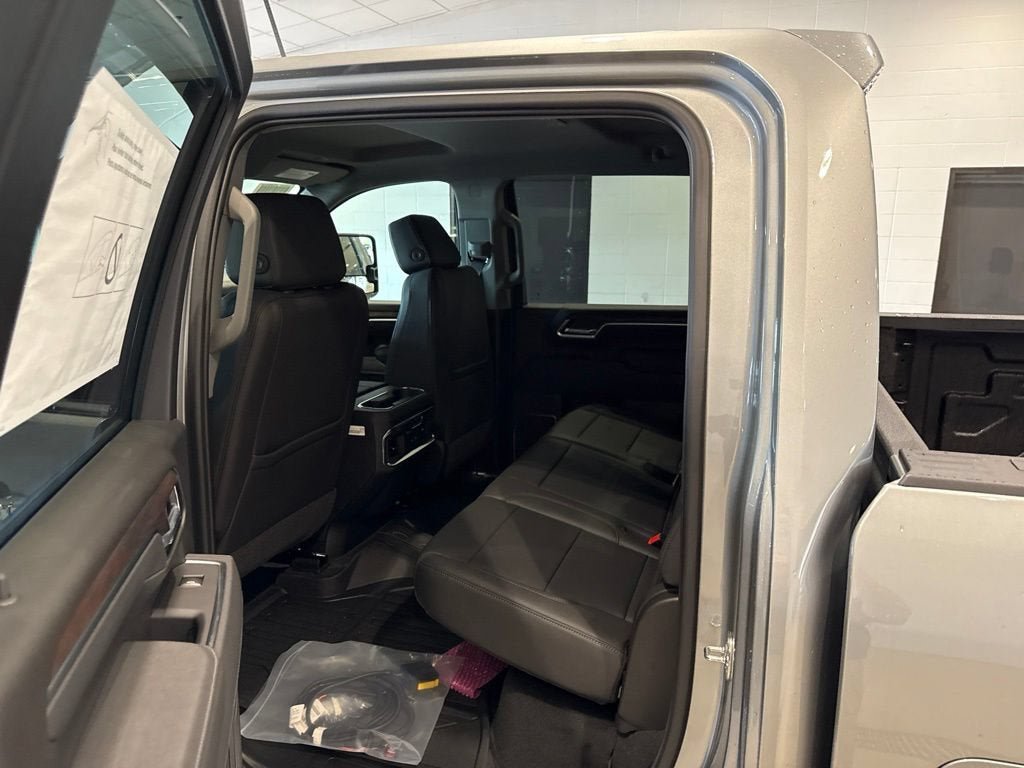 New 2026 GMC Sierra 3500 SLT w/ SLT Premium Package AWD/4WD image 19