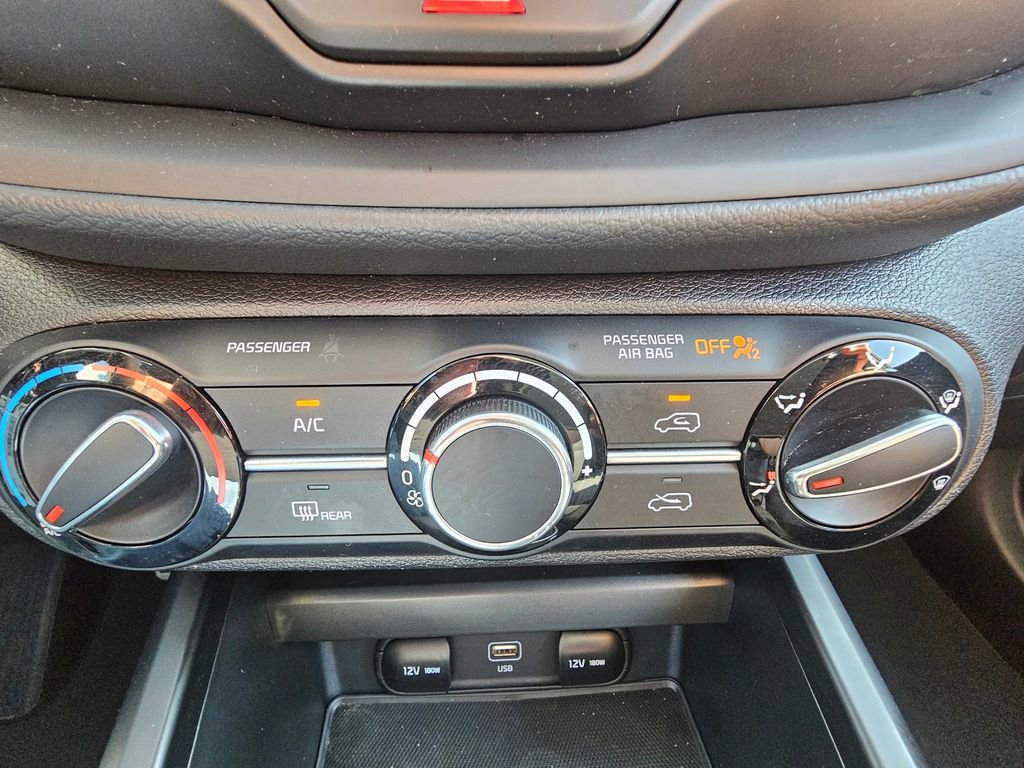 Used 2023 Kia Soul LX image 22