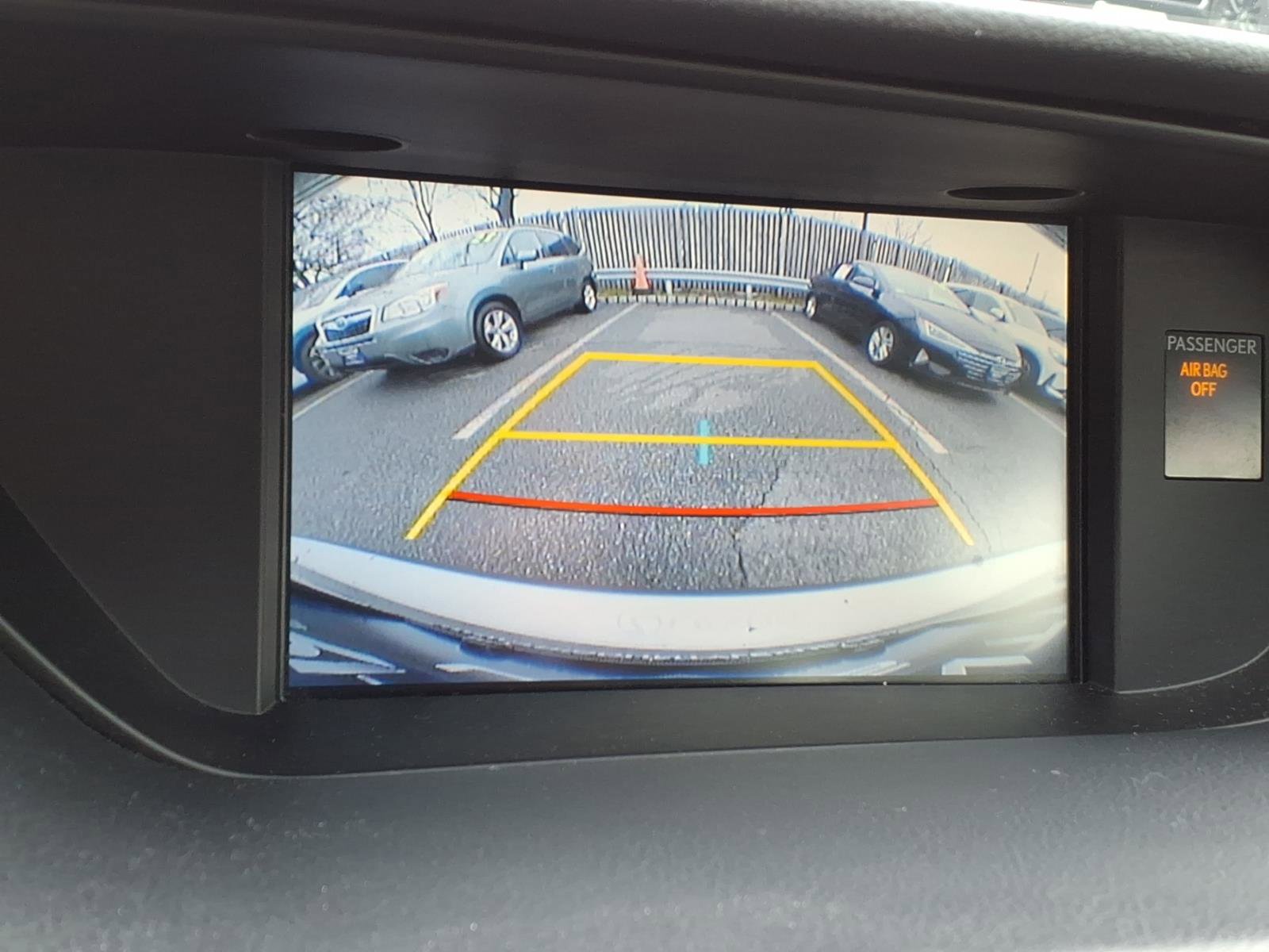 Used 2016 Lexus ES 300h w/ Luxury Package w/Wood Trim image 19