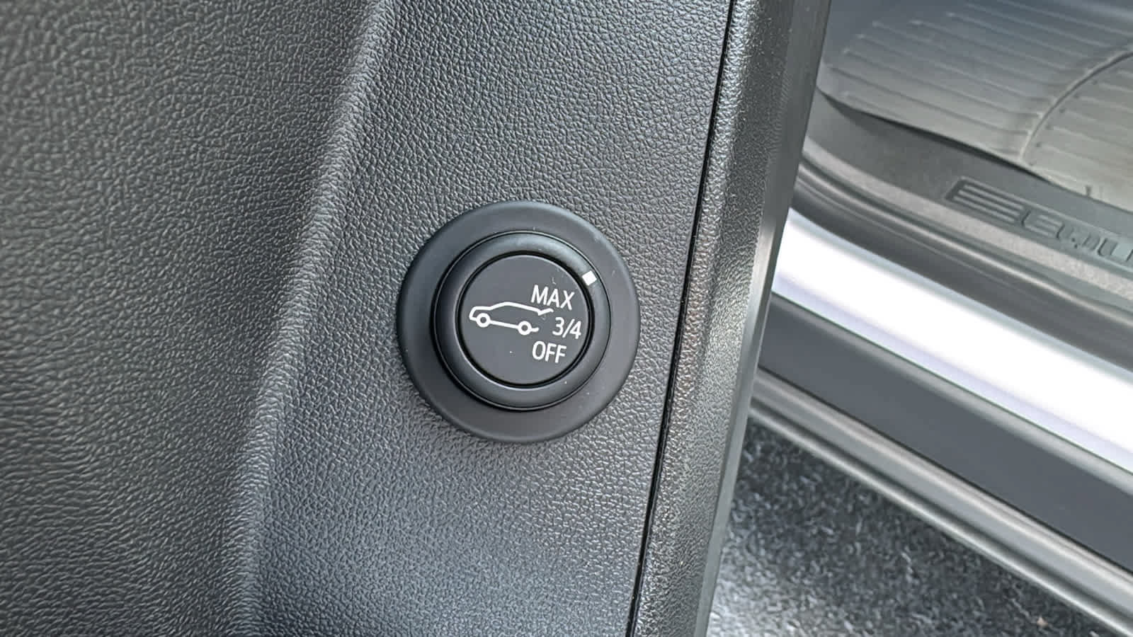 Certified 2024 Chevrolet Equinox LT FWD image 6