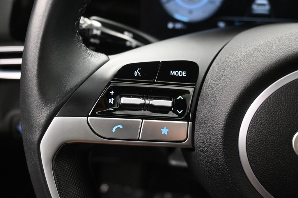 Used 2025 Hyundai Elantra SEL FWD image 19
