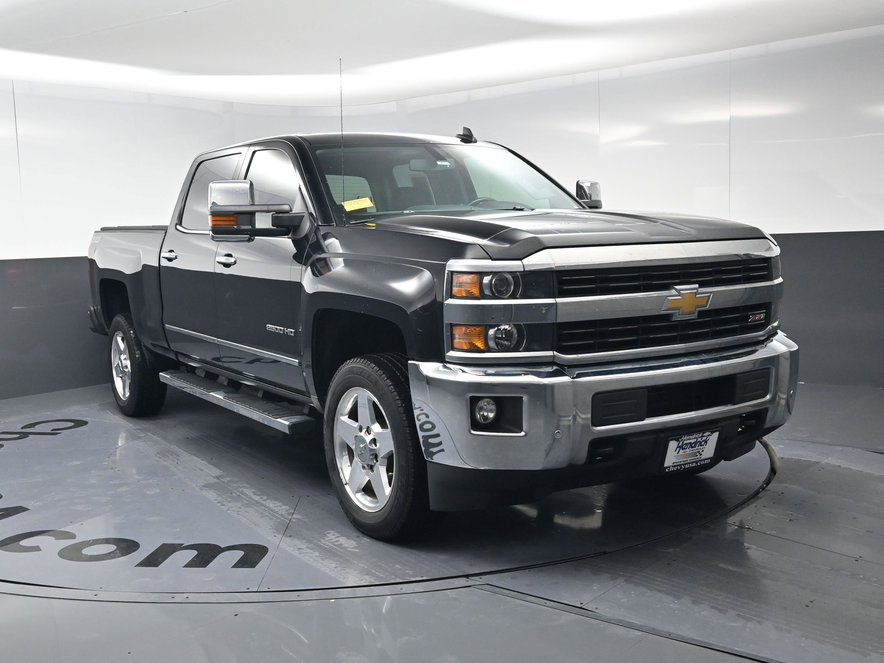 Used 2015 Chevrolet Silverado 2500 LTZ w/ LTZ Plus Package image 3
