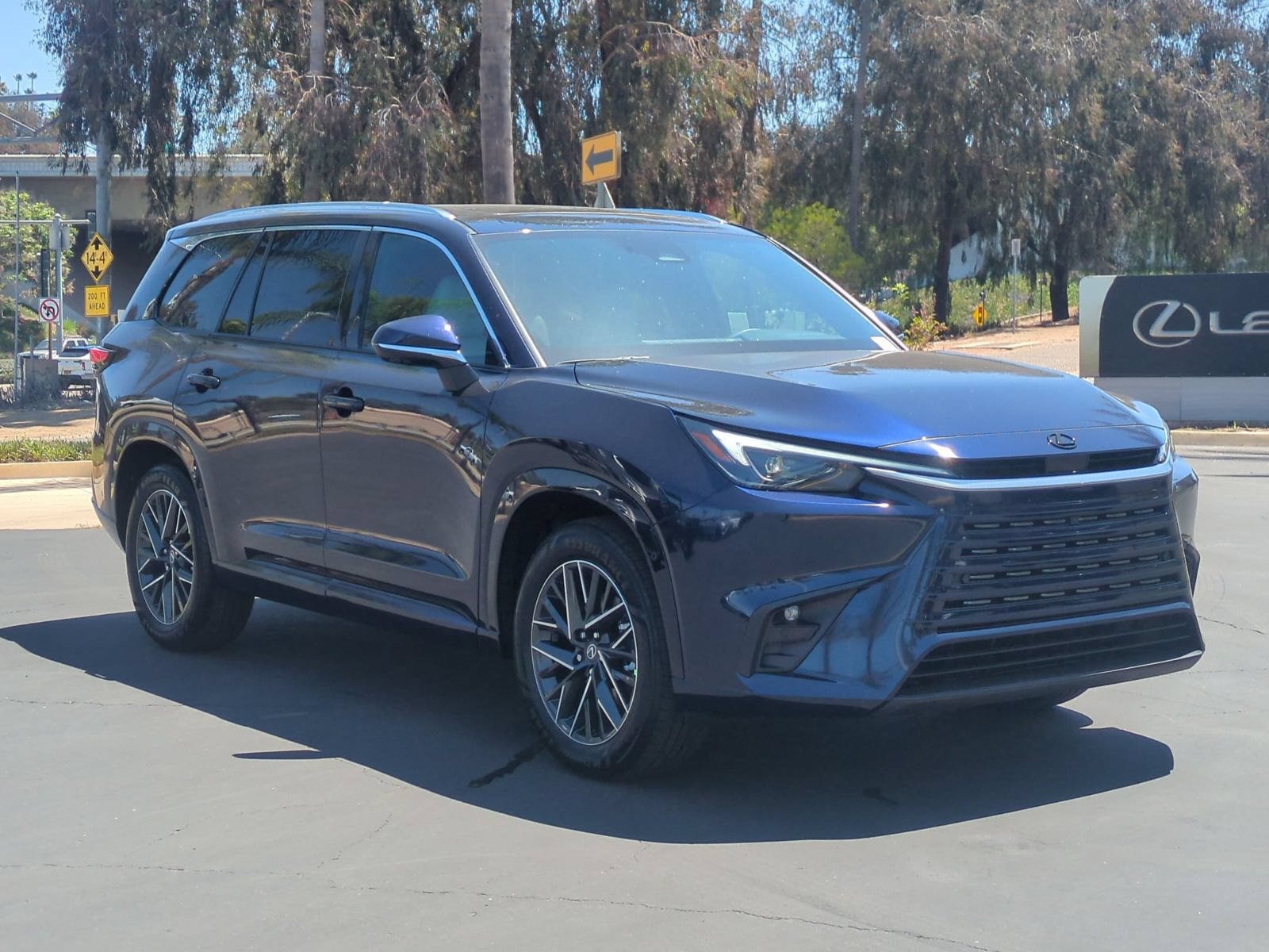New 2026 Lexus TX 350 AWD image 3
