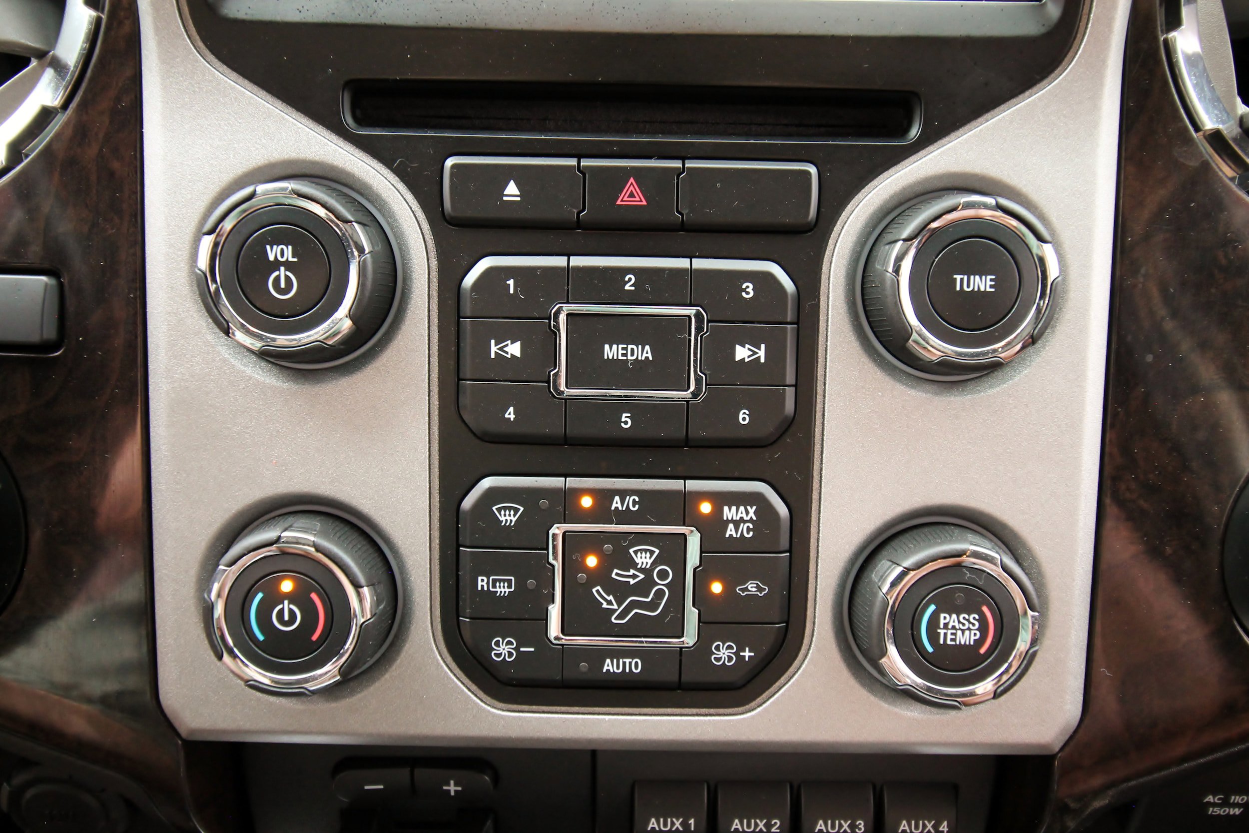 Used 2015 Ford F350 Platinum AWD/4WD image 35