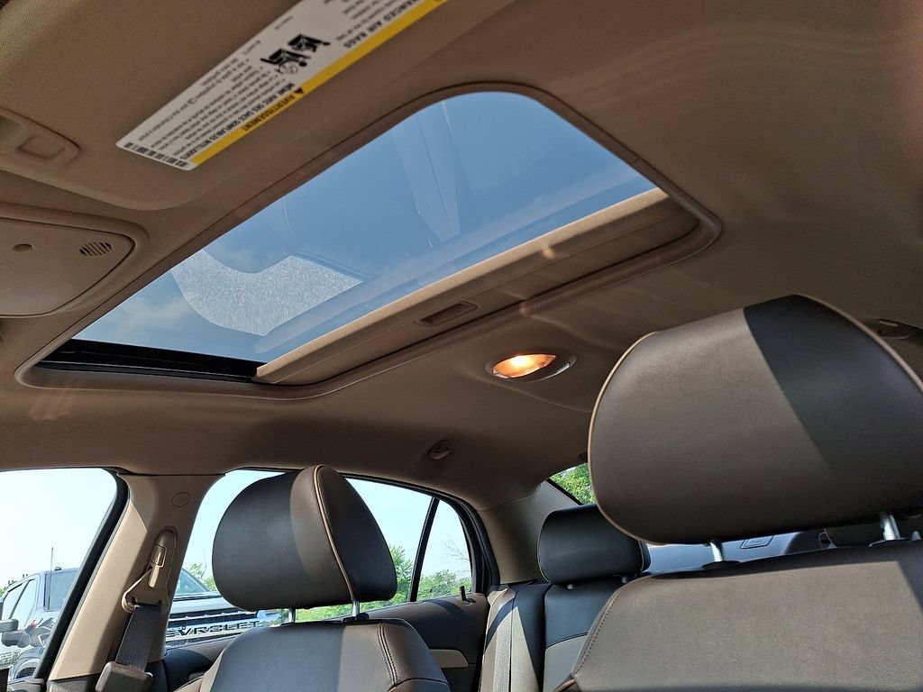 Used 2011 Chevrolet Malibu LTZ FWD image 15