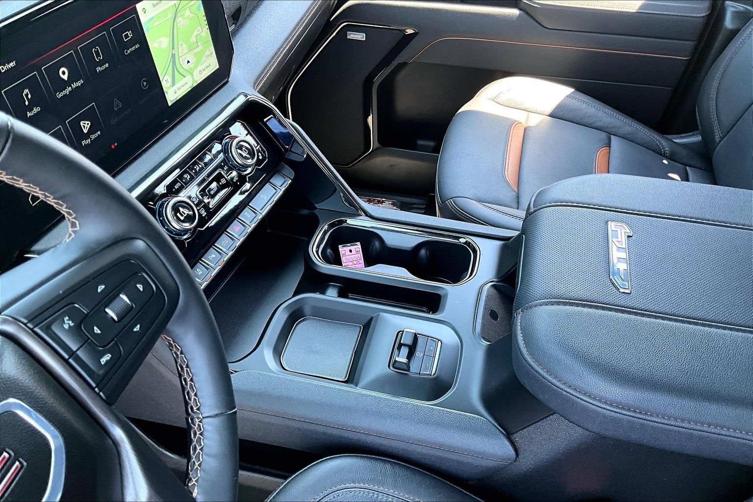 Used 2025 GMC Sierra 2500 AT4 w/ AT4 Premium Plus Package AWD/4WD image 14