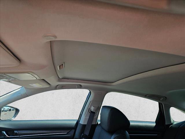 Used 2021 Honda Accord Touring image 16