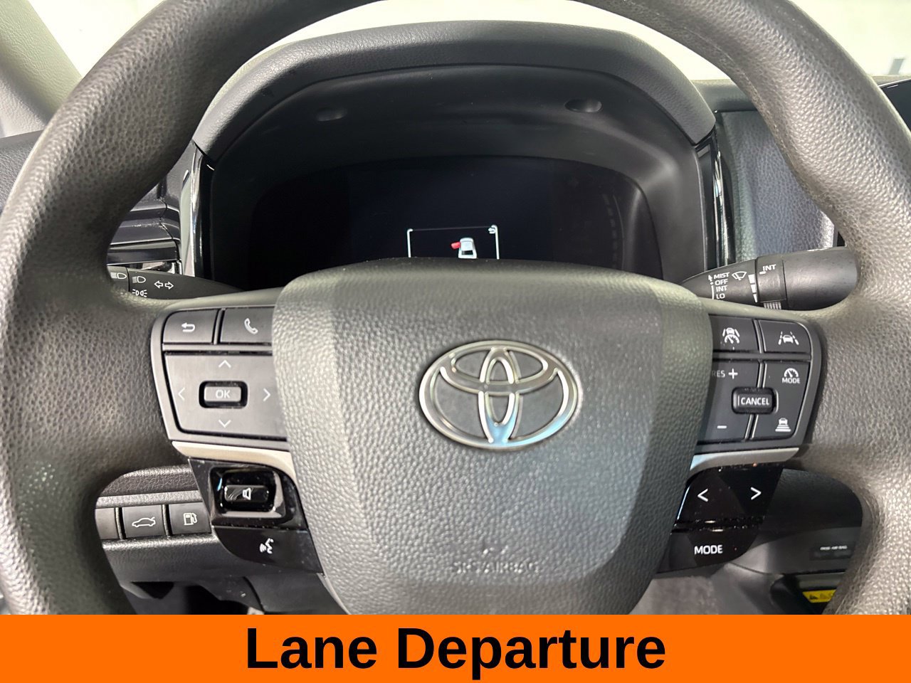 Used 2025 Toyota Camry LE FWD image 15