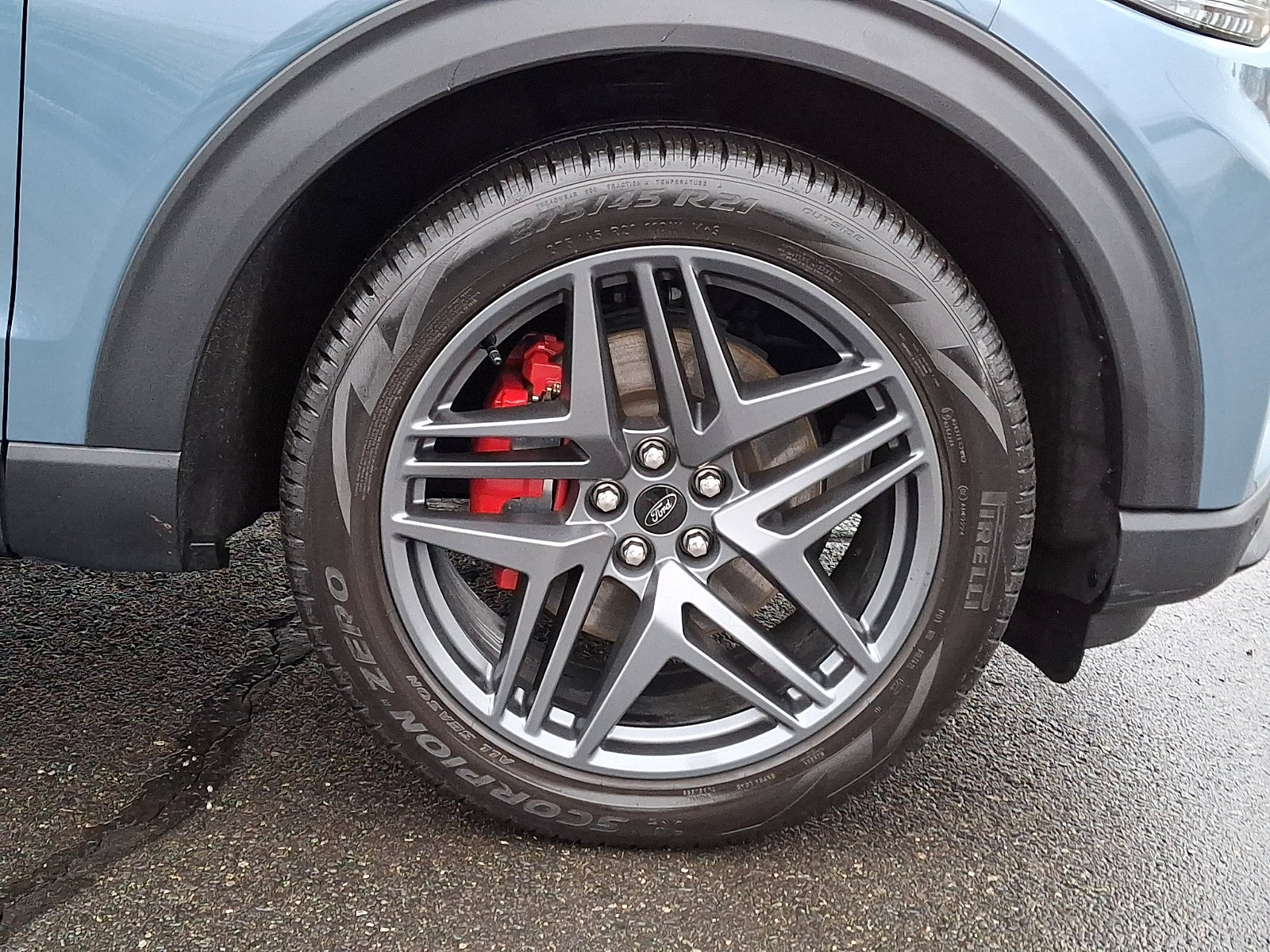 Used 2025 Ford Explorer ST image 8