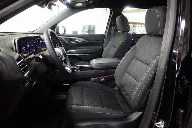 New 2025 Chevrolet Traverse LT w/ LPO, Floor Liner Package image 10