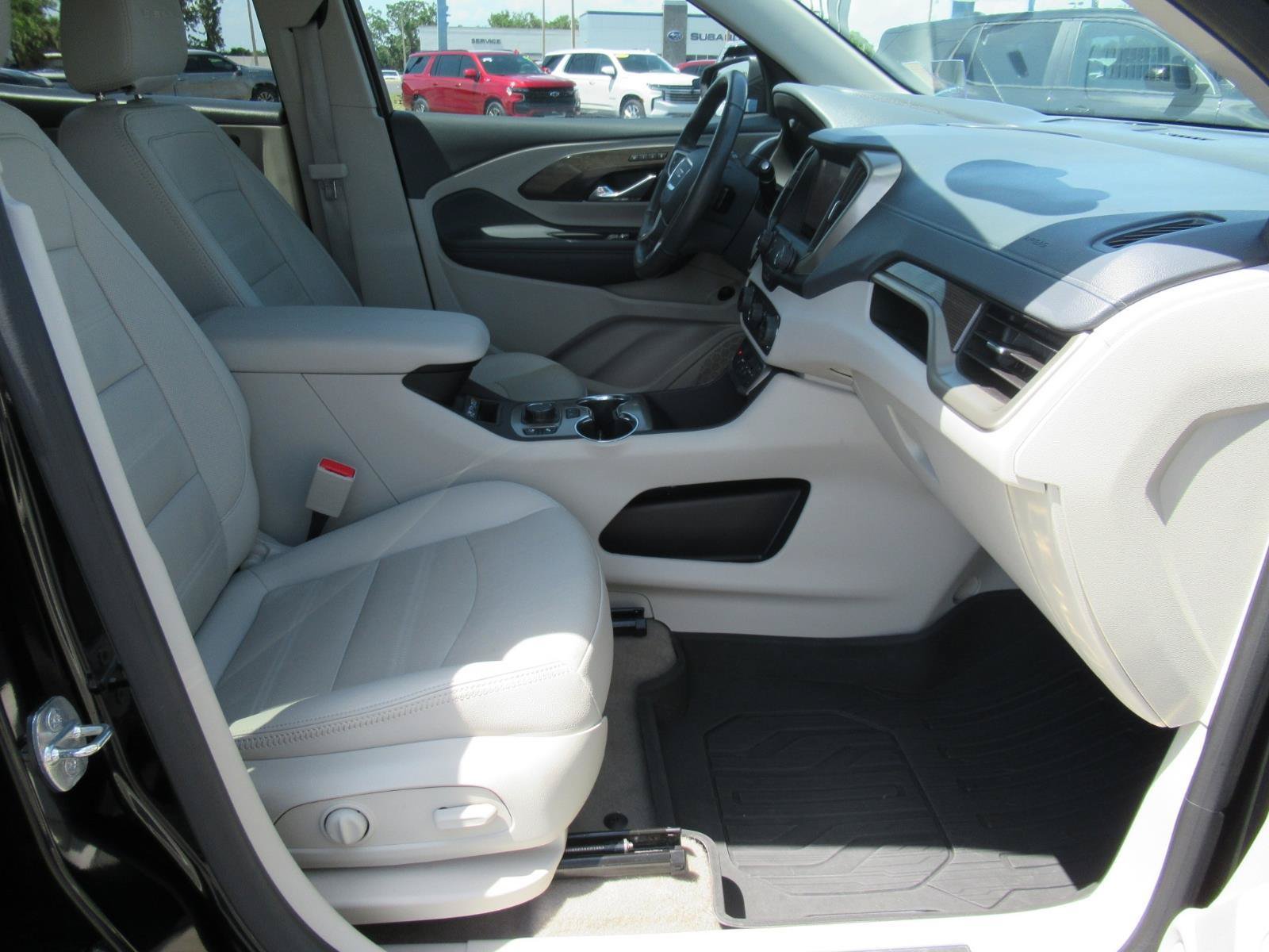 Certified 2024 GMC Terrain Denali w/ Black Diamond Edition AWD/4WD image 10
