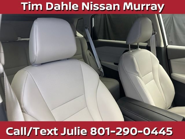 Used 2026 Nissan Rogue Dark Armor AWD/4WD image 16