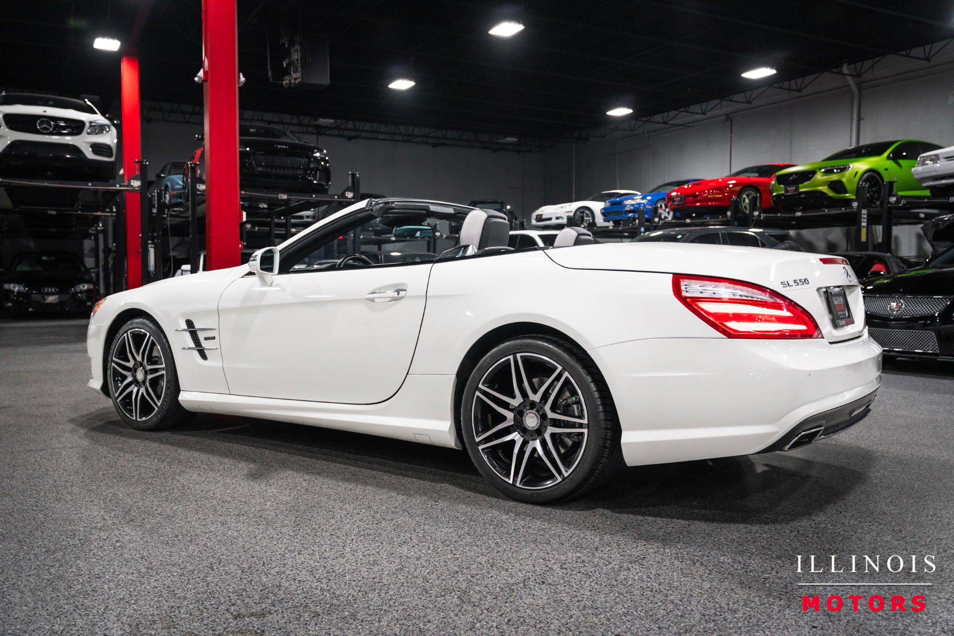 Used 2015 Mercedes-Benz SL 550 image 3