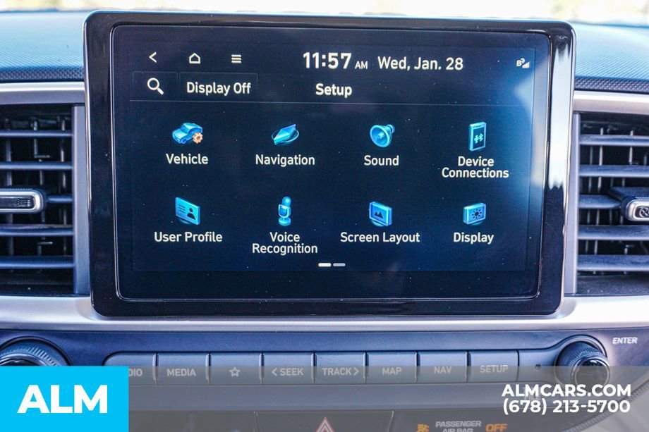 Used 2024 Hyundai Venue Limited image 34