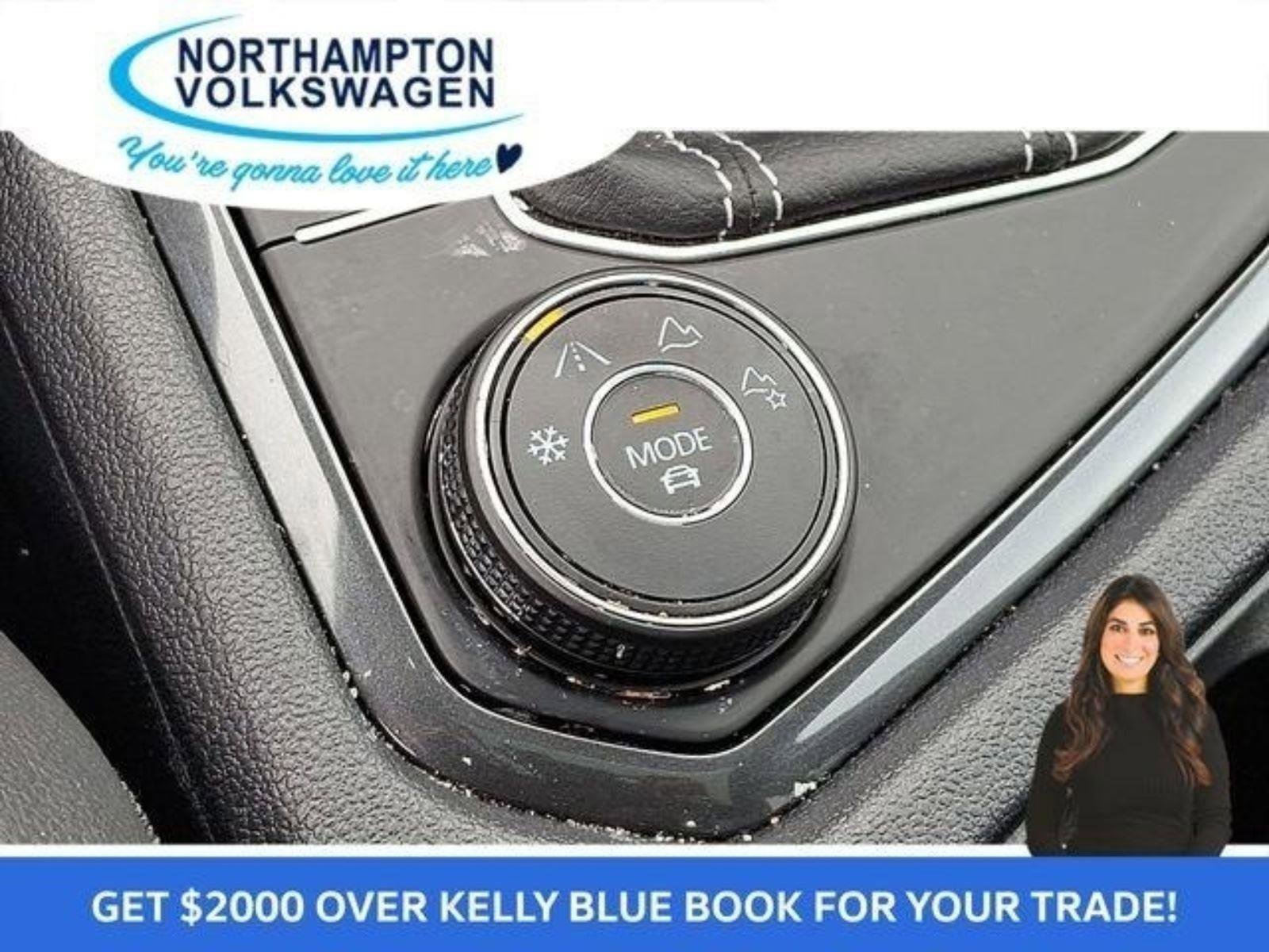 Used 2022 Volkswagen Tiguan SE w/ Panoramic Sunroof Package image 24