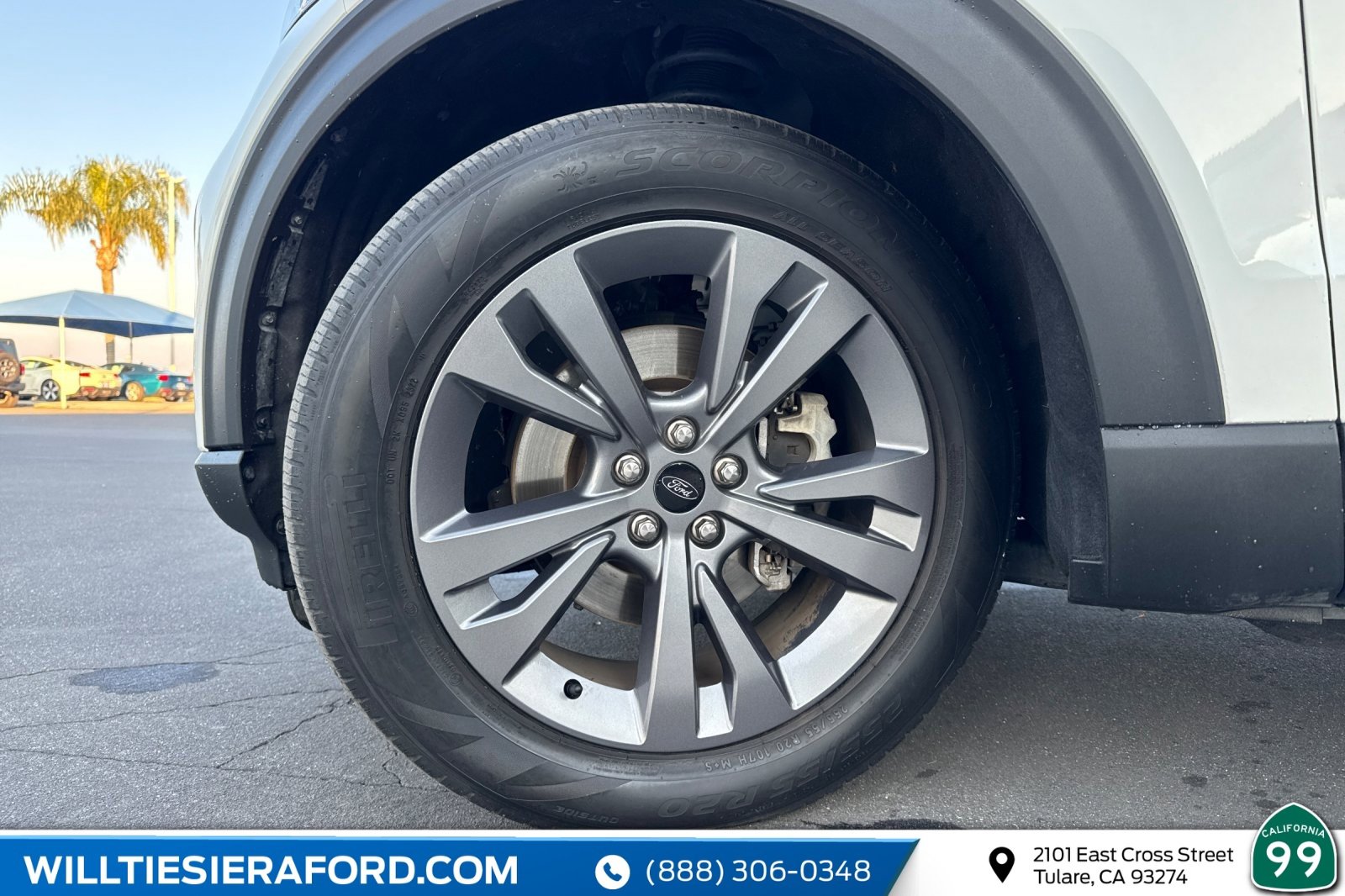 Used 2022 Ford Explorer XLT w/ Equipment Group 202A image 12