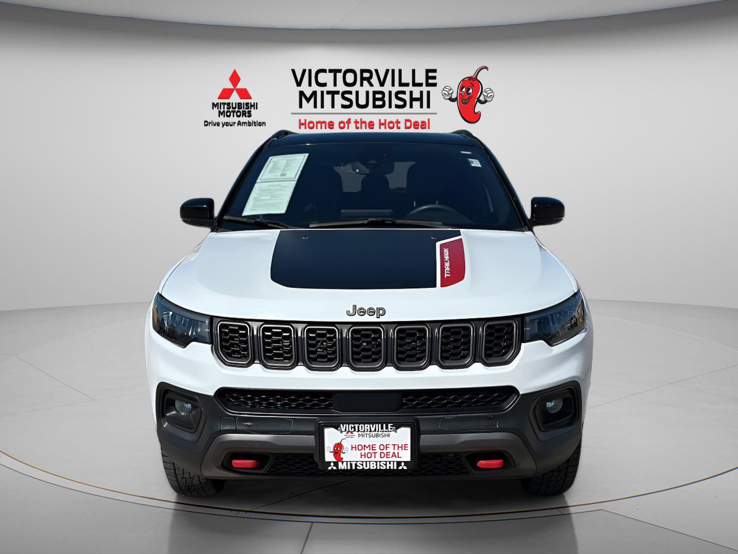 Used 2024 Jeep Compass Trailhawk AWD/4WD image 2
