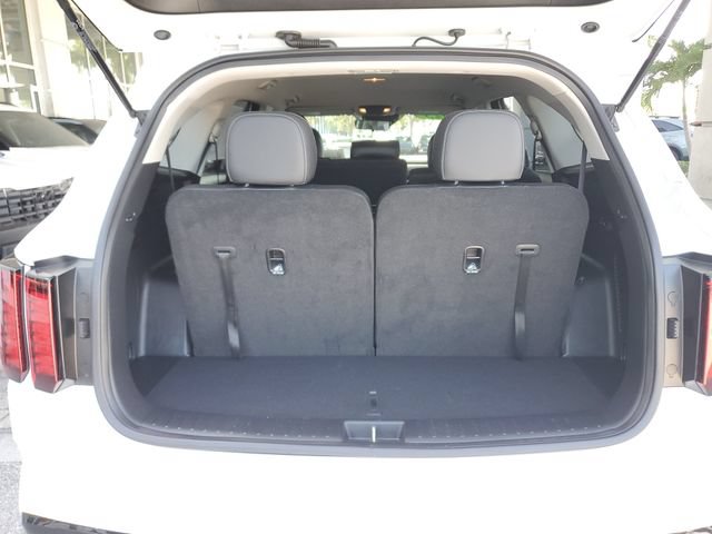 Certified 2023 Kia Sorento S FWD image 6