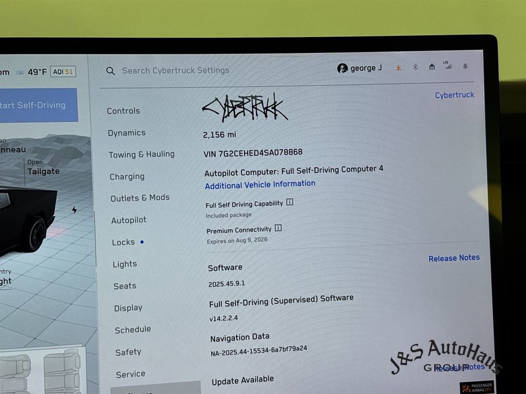 Used 2025 Tesla Cybertruck AWD Crew Cab image 17