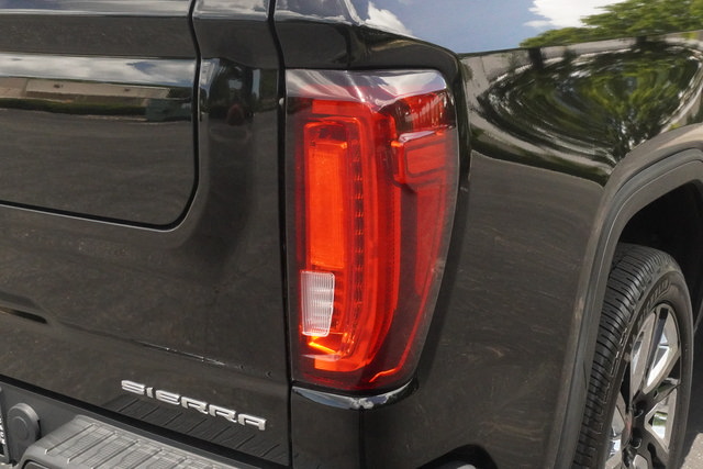 Used 2020 GMC Sierra 1500 Denali w/ Technology Package AWD/4WD image 36