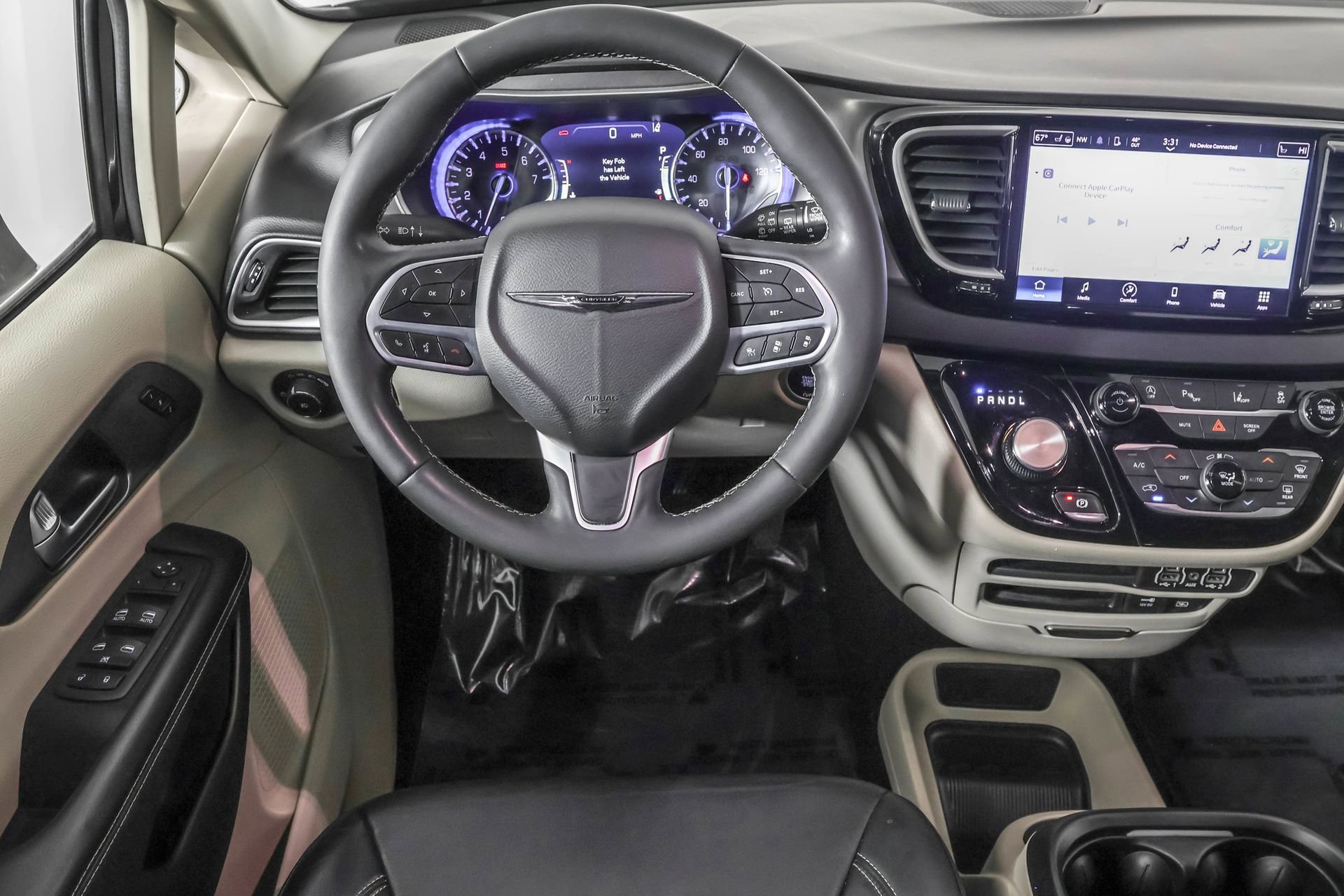 Used 2022 Chrysler Pacifica Touring-L image 38