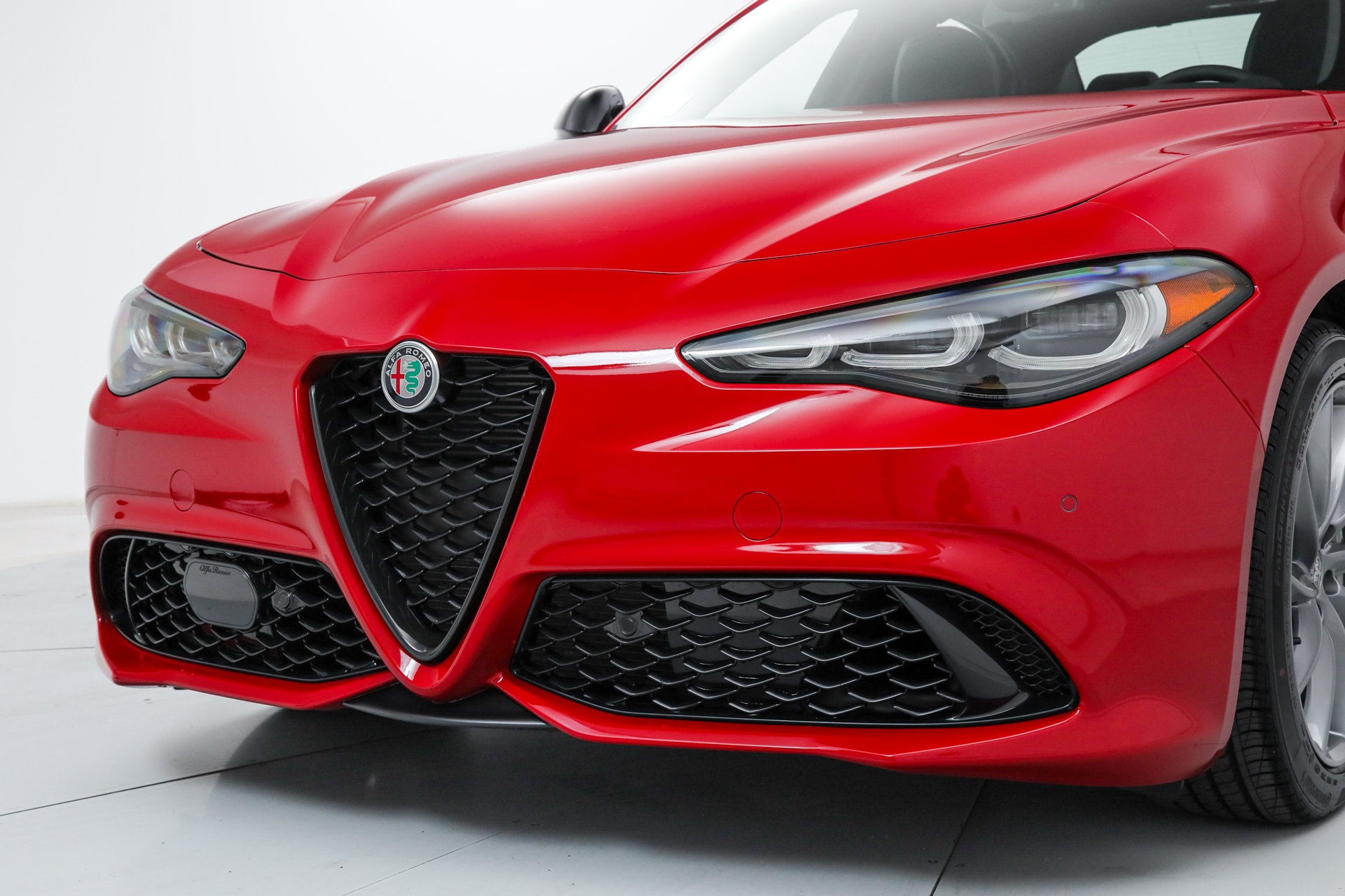 New 2026 Alfa Romeo Giulia w/ Driving Assist Package RWD image 9