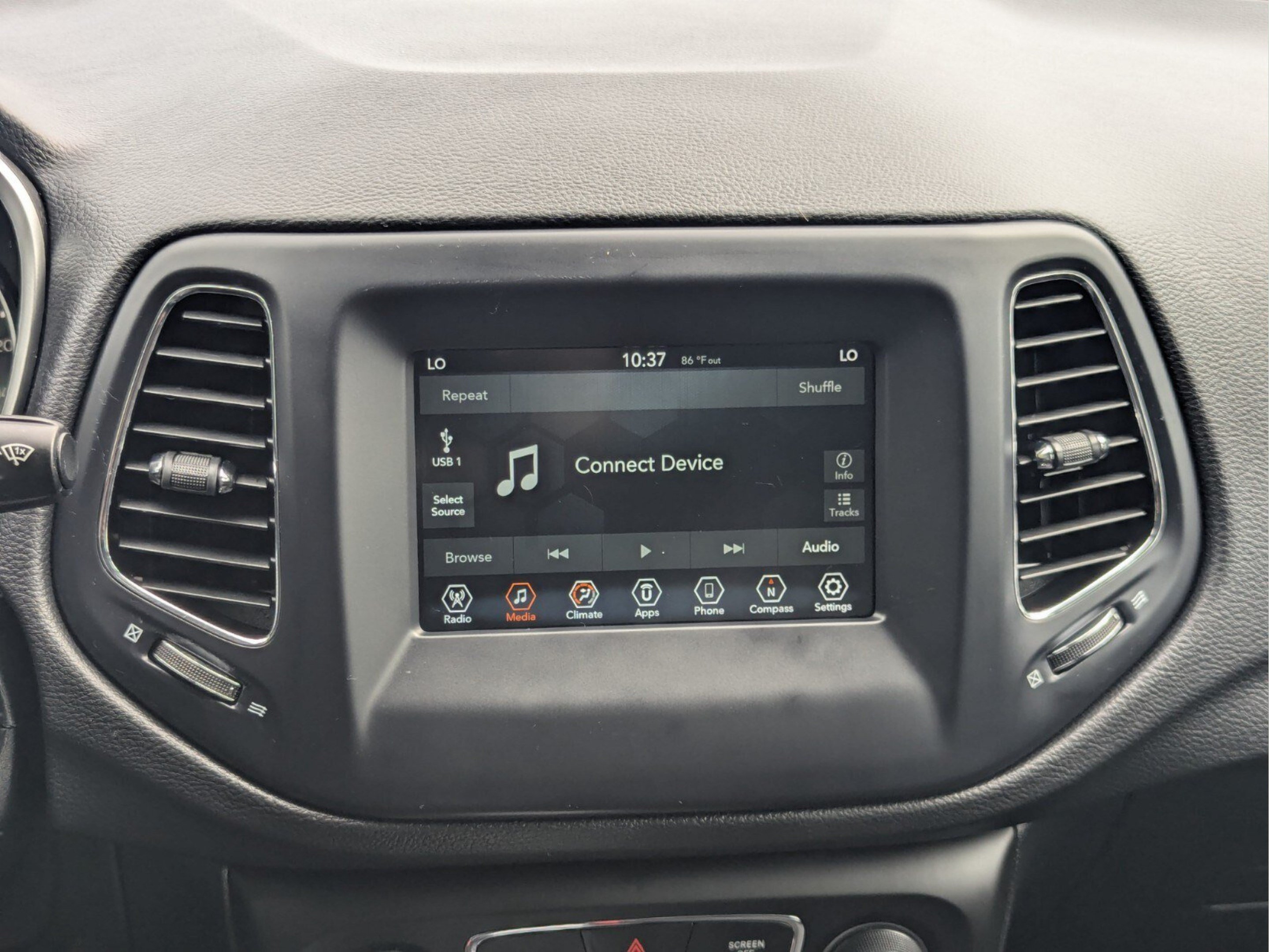 Used 2021 Jeep Compass Latitude w/ Sun and Sound Group FWD image 21