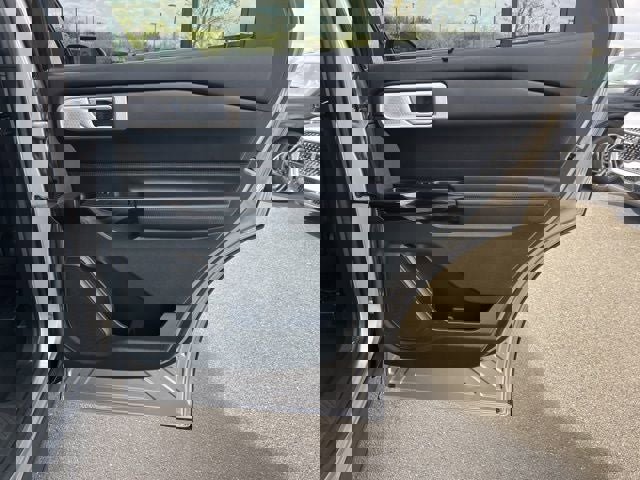 Certified 2024 Ford Explorer Platinum w/ Technology Package image 20