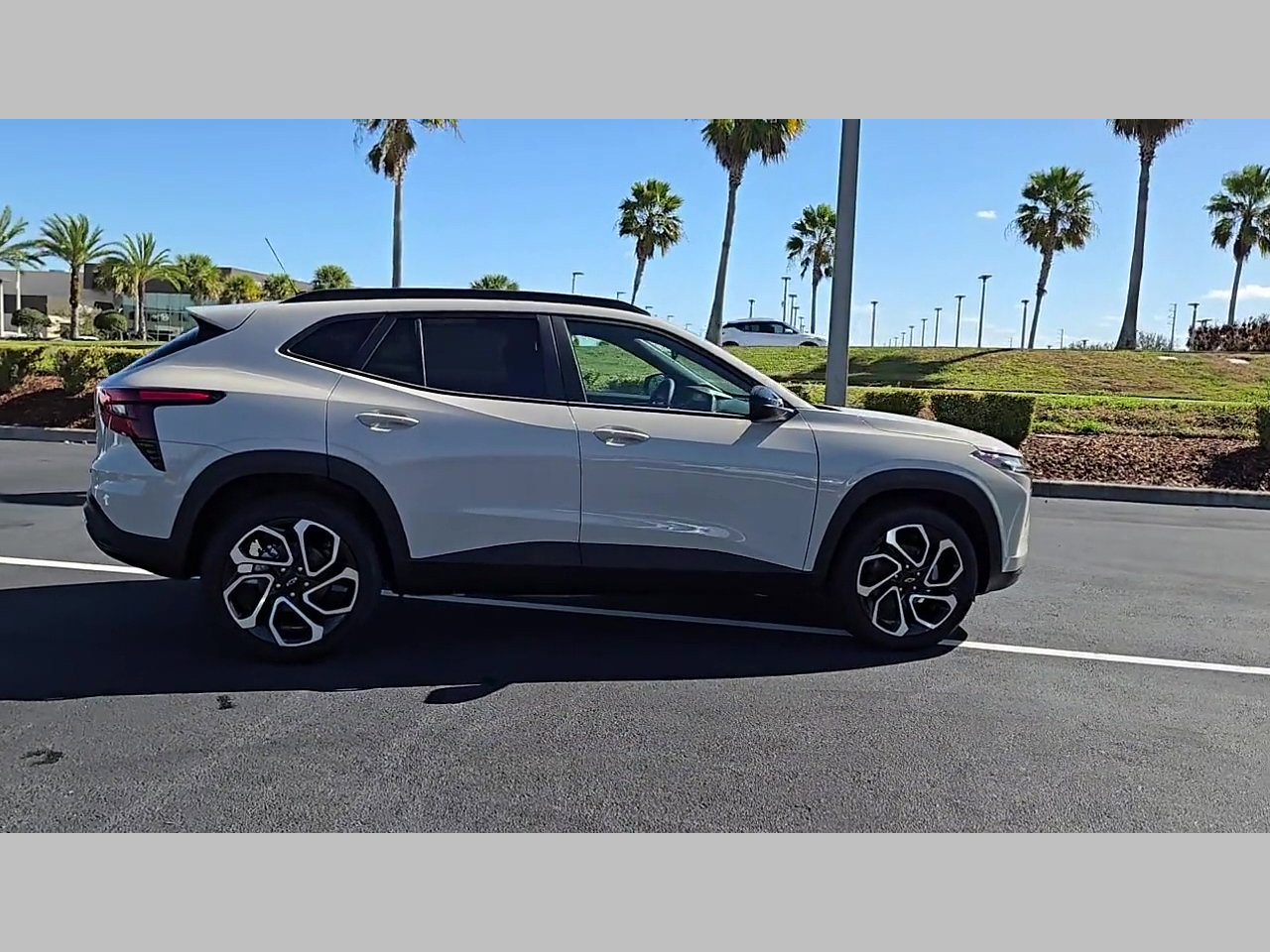 New 2026 Chevrolet Trax RS w/ Sunroof Package image 23