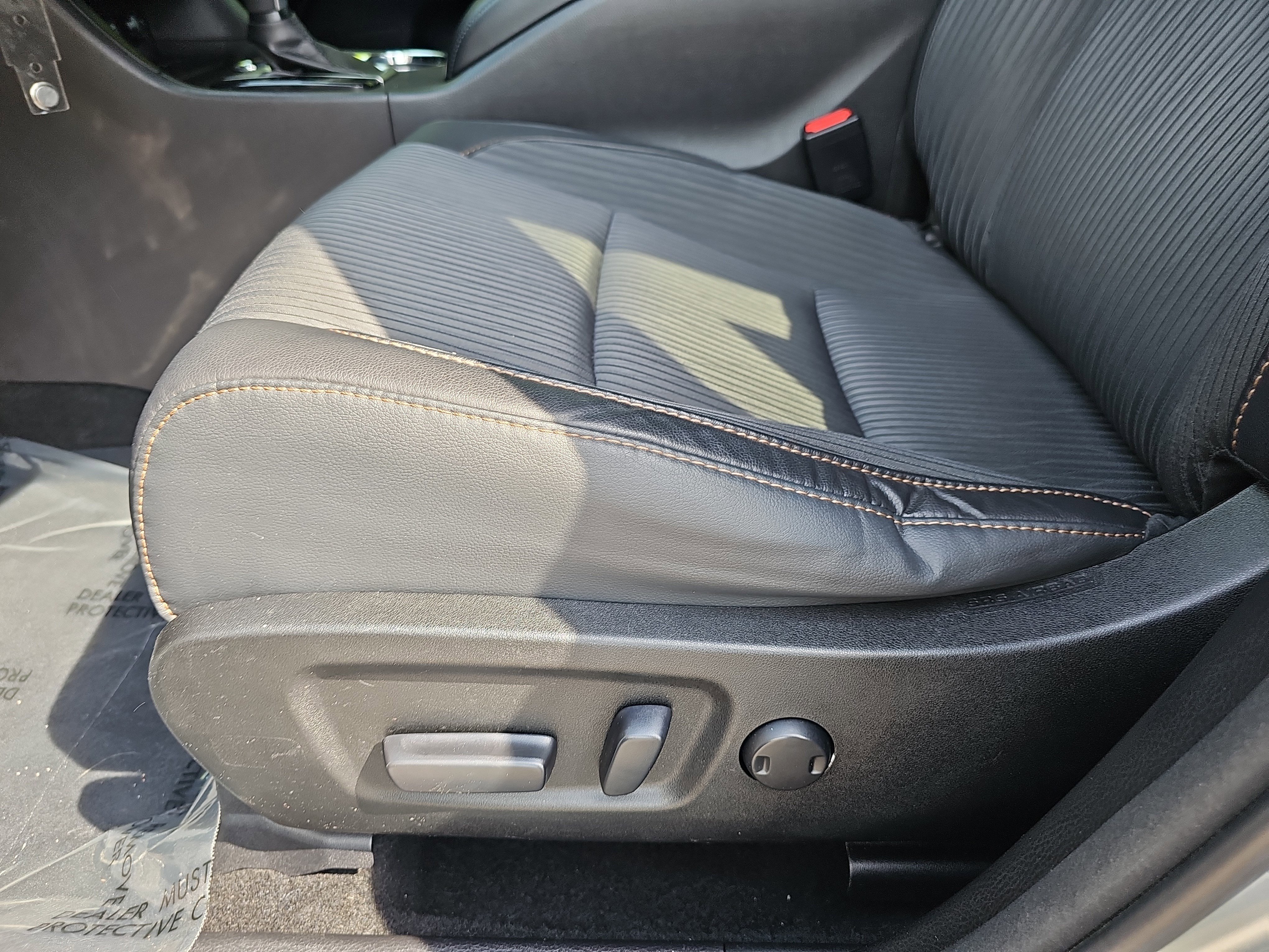 Used 2017 Toyota Highlander Plus FWD image 31