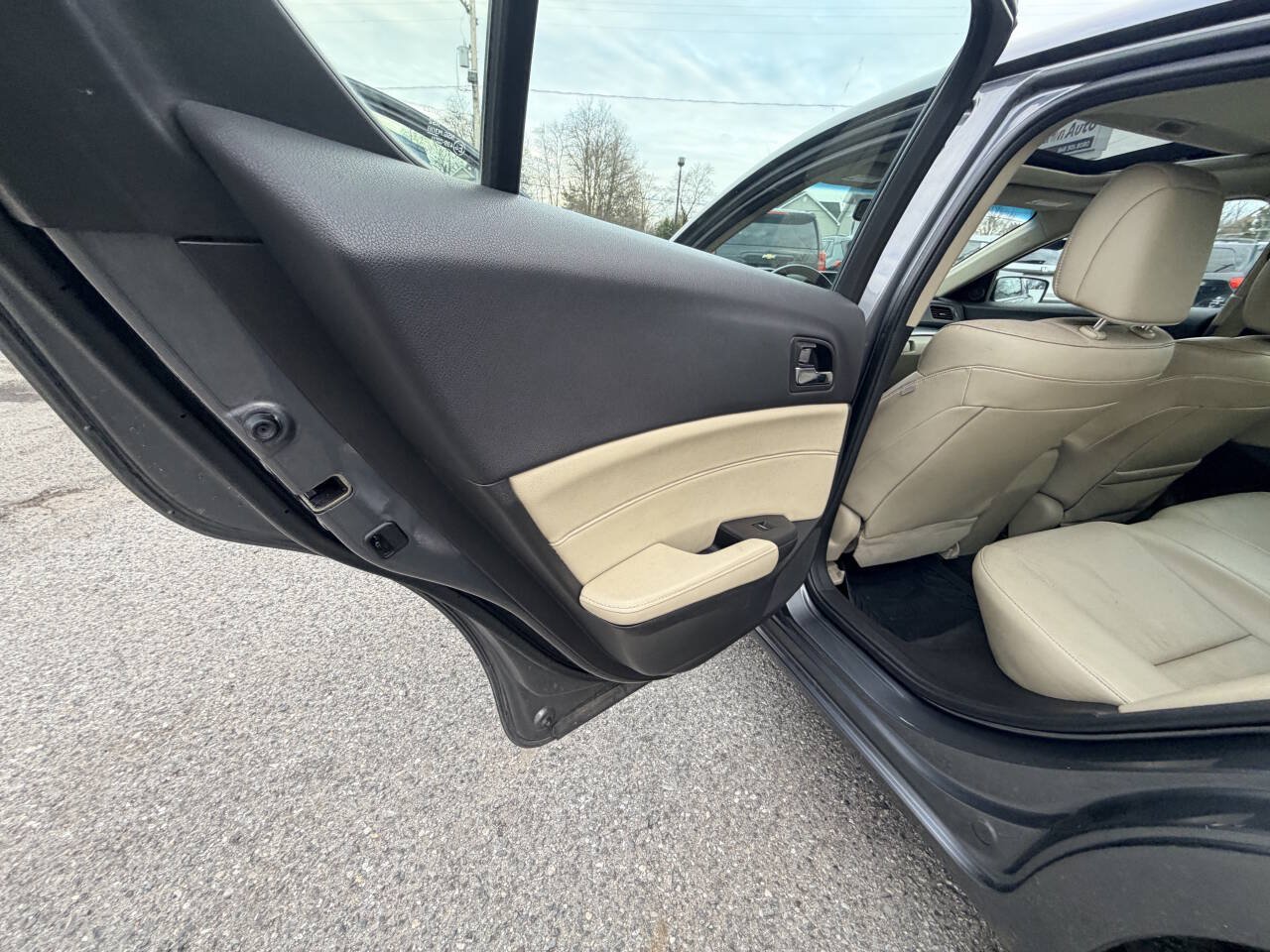 Used 2014 Acura ILX w/ Premium Package FWD image 19