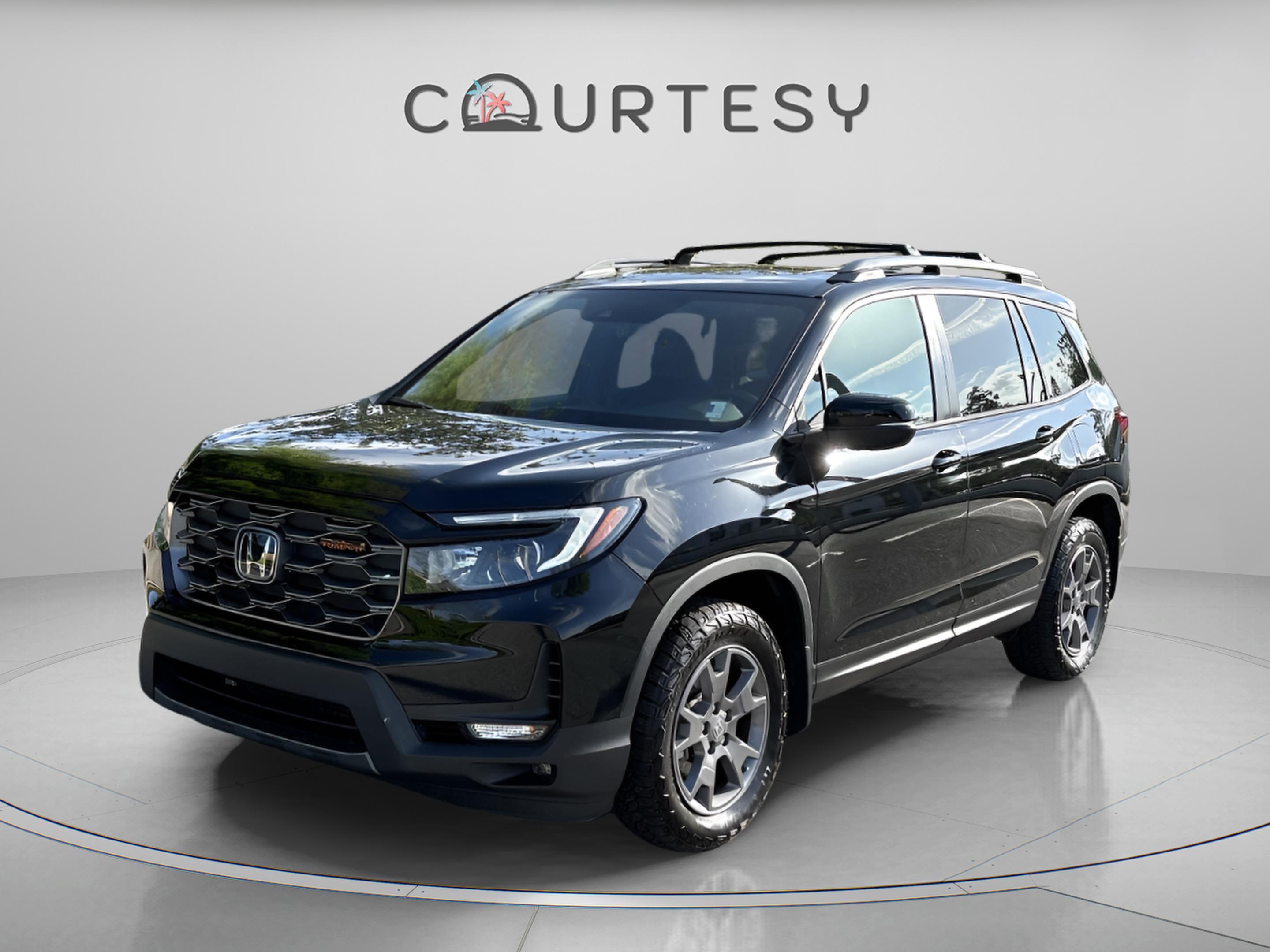 Used 2024 Honda Passport TrailSport image 1