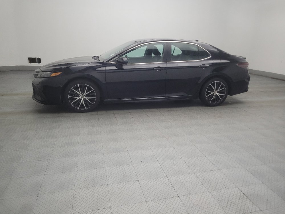 Used 2022 Toyota Camry SE FWD image 2