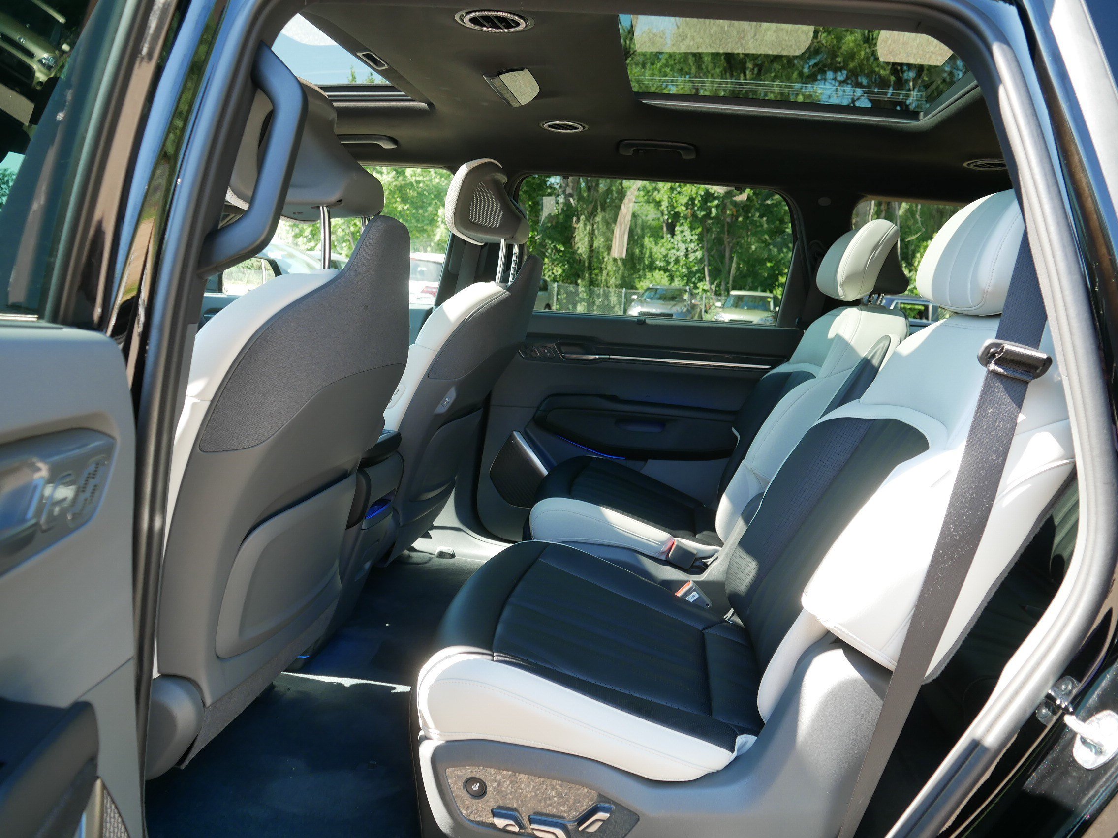 Certified 2024 Kia EV9 GT-Line AWD/4WD image 34