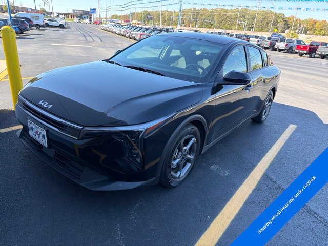 Used 2026 Kia K4 FWD image 2