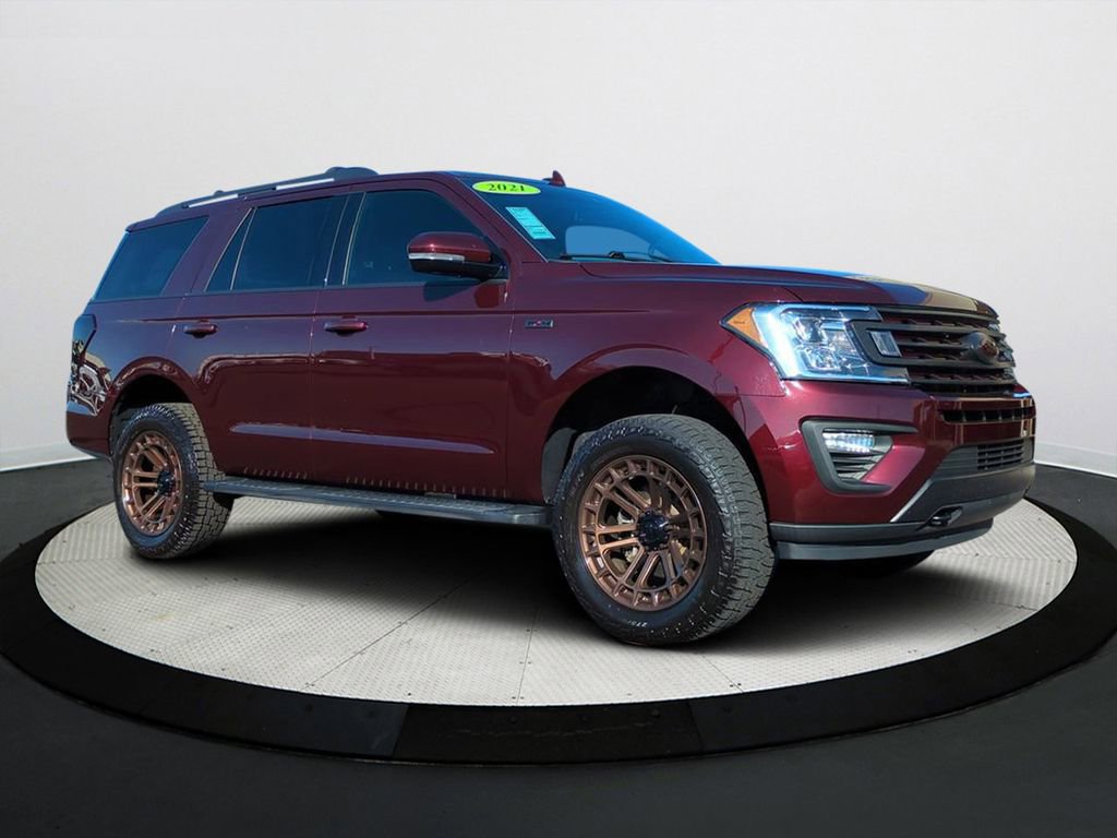 Used 2021 Ford Expedition XLT image 2