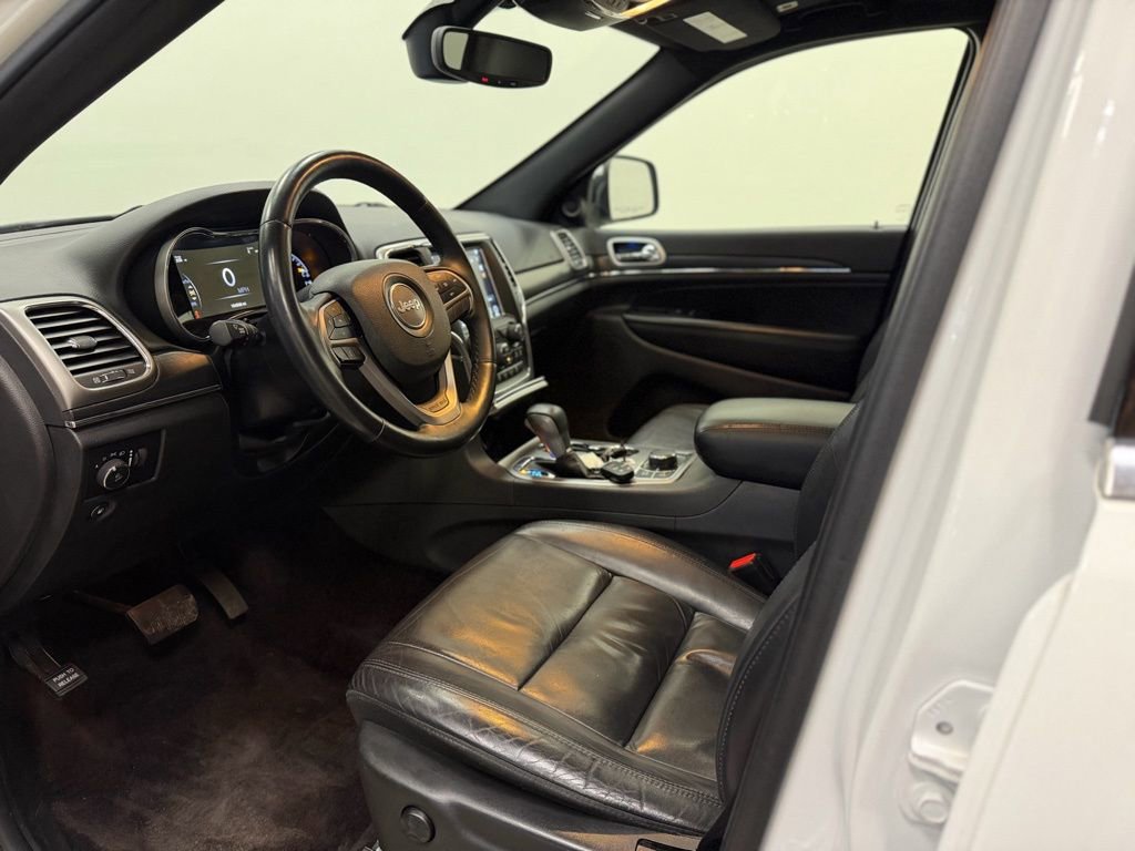 Used 2018 Jeep Grand Cherokee Limited image 26