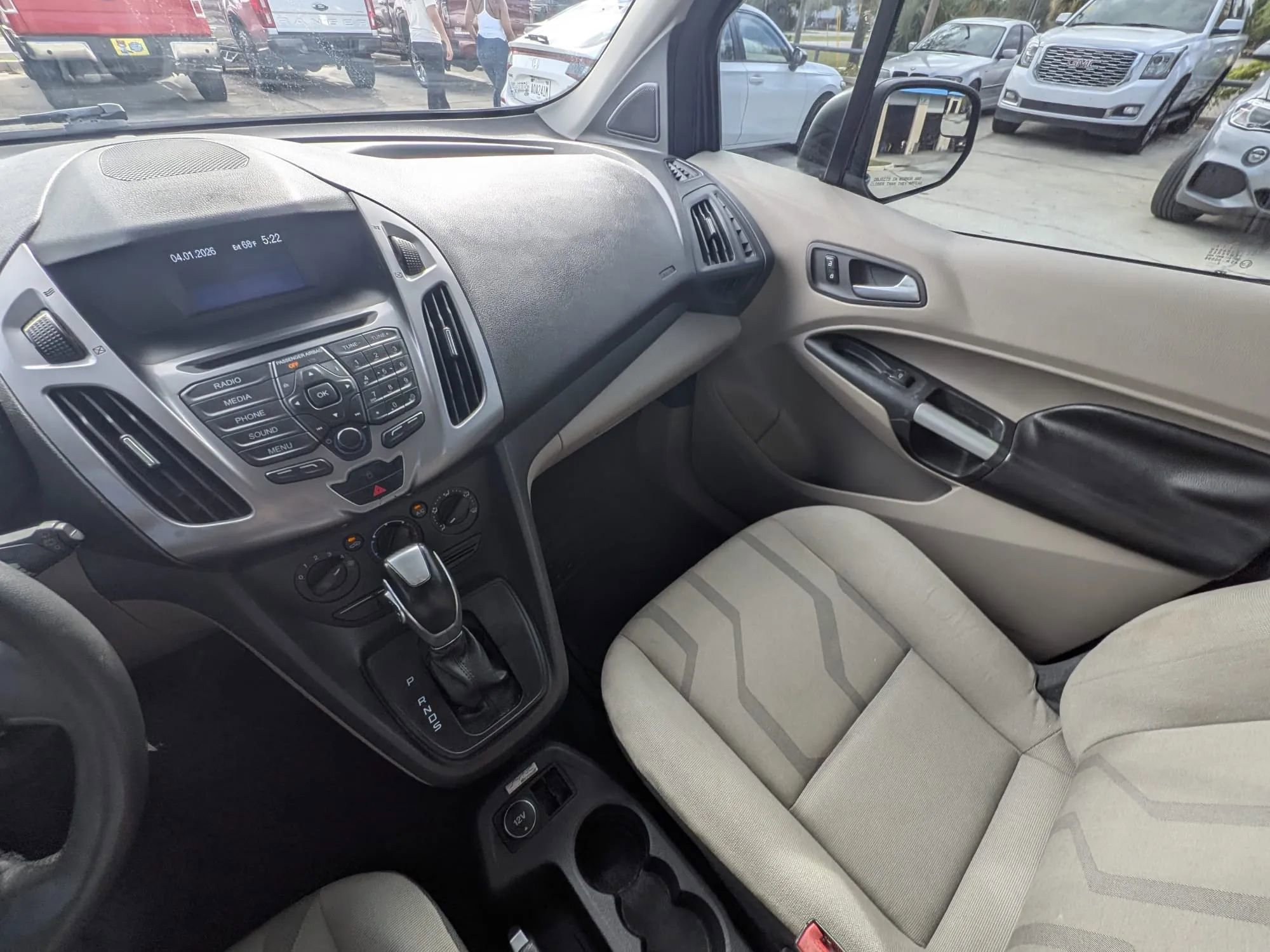 Used 2014 Ford Transit Connect XLT image 7