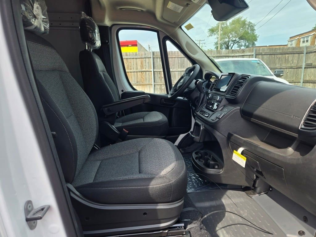 New 2026 RAM ProMaster 2500 w/ Convenience Group image 5