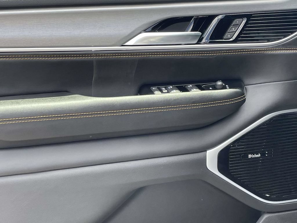 New 2026 Jeep Grand Wagoneer 4WD image 24
