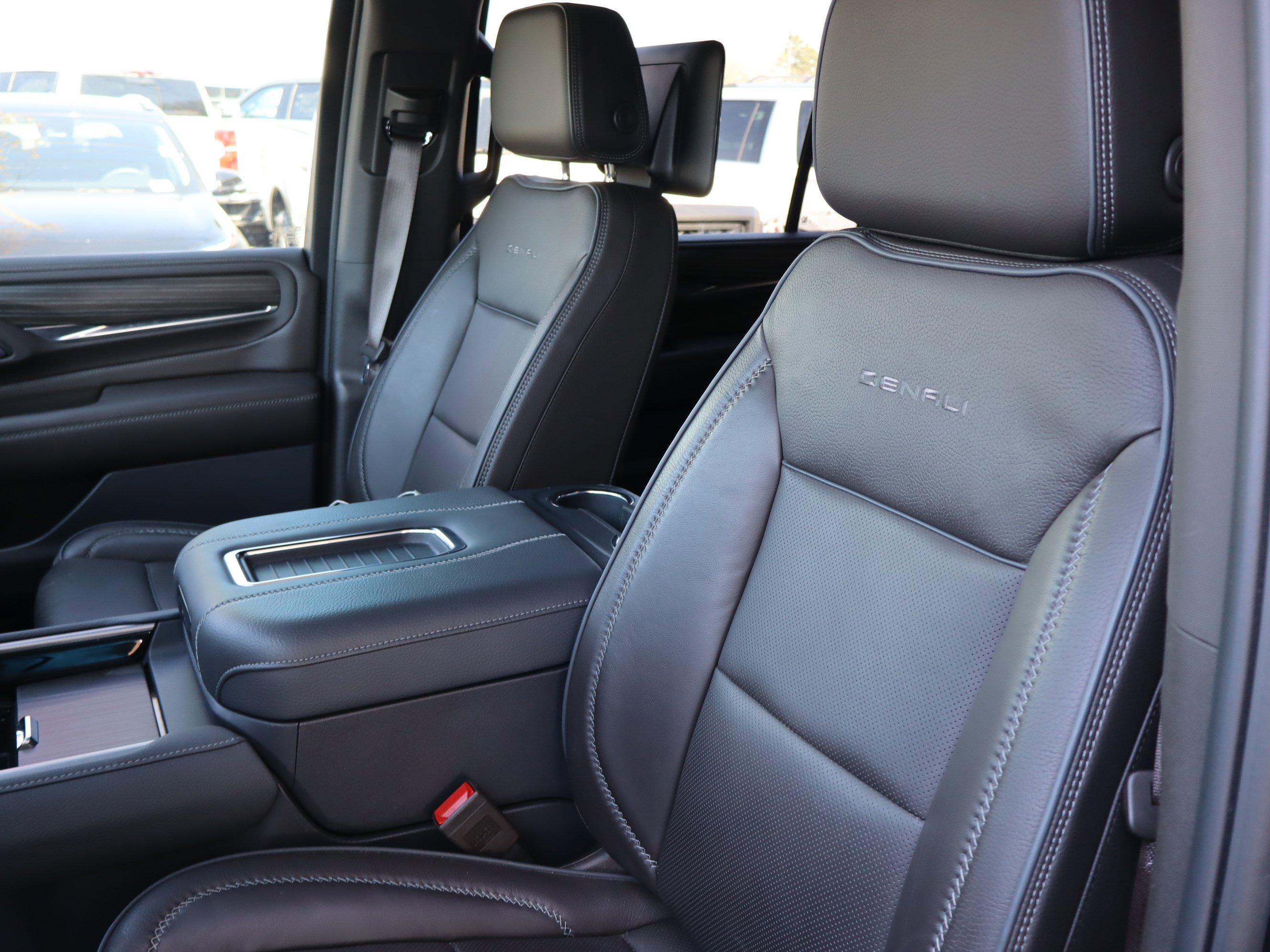 Certified 2024 GMC Yukon XL Denali w/ Advanced Technology Package image 21