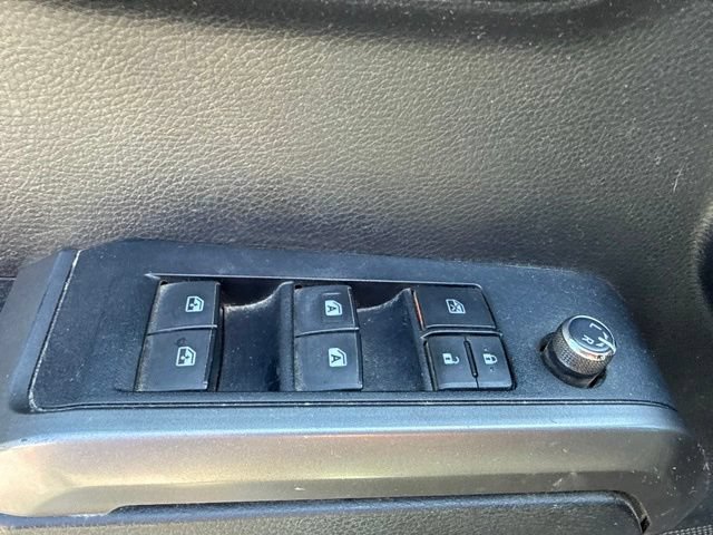 Used 2016 Toyota Tacoma TRD Off-Road AWD/4WD image 20