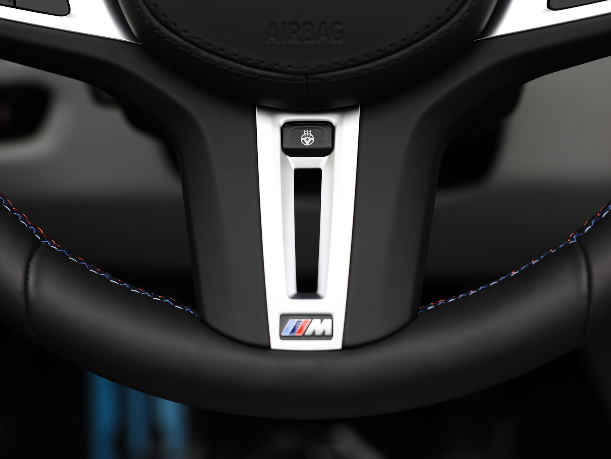 Used 2025 BMW M8 Competition w/ Driving Assistance Package image 31