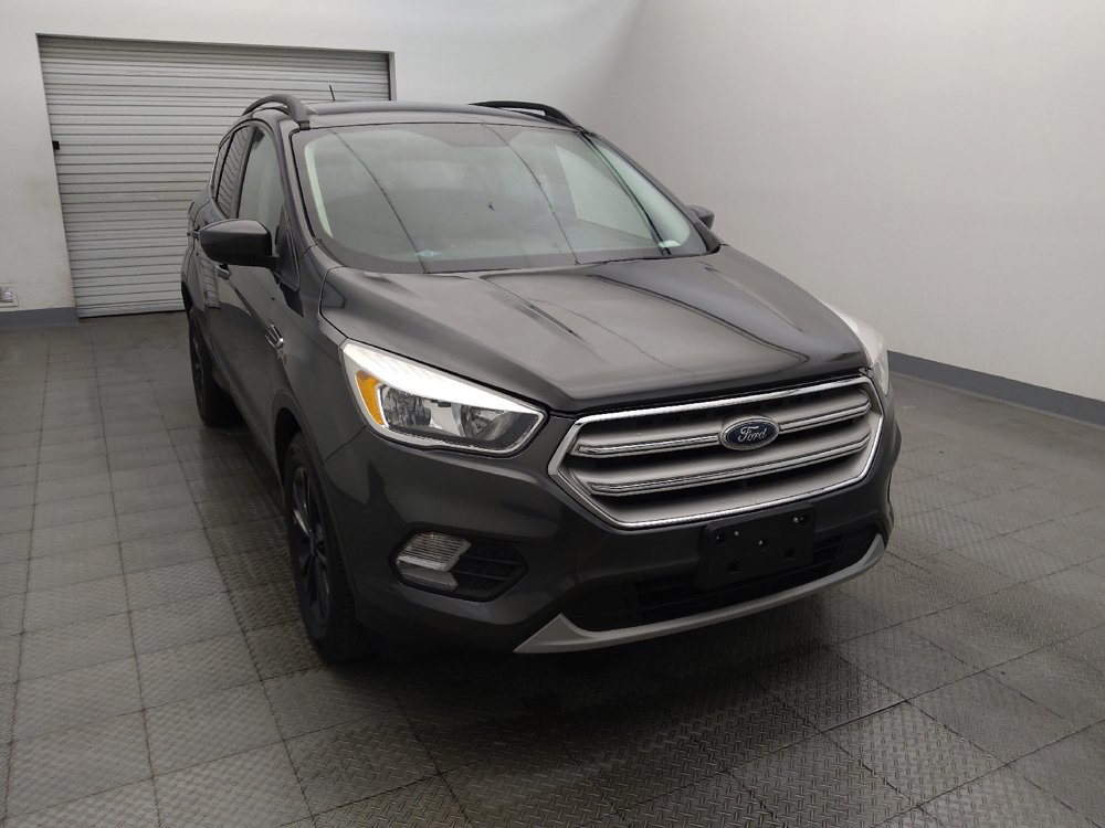 Used 2018 Ford Escape SE FWD image 14
