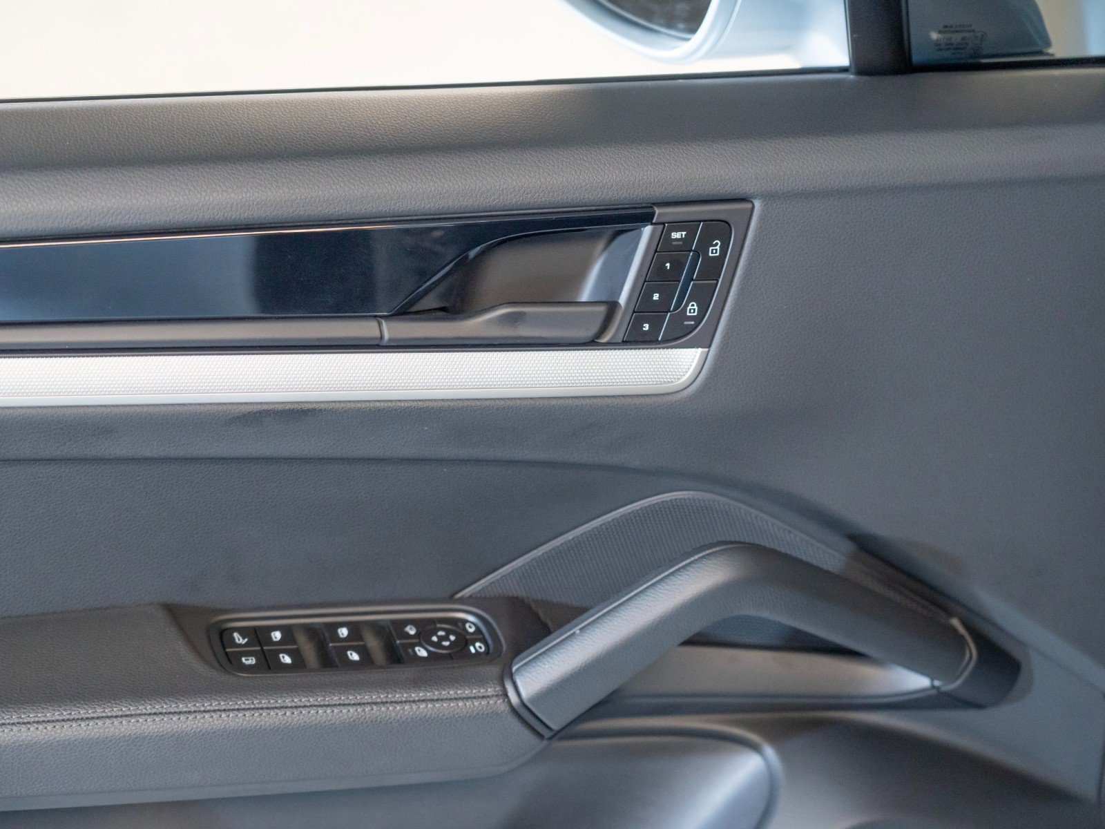 Certified 2024 Porsche Cayenne GTS AWD/4WD image 17