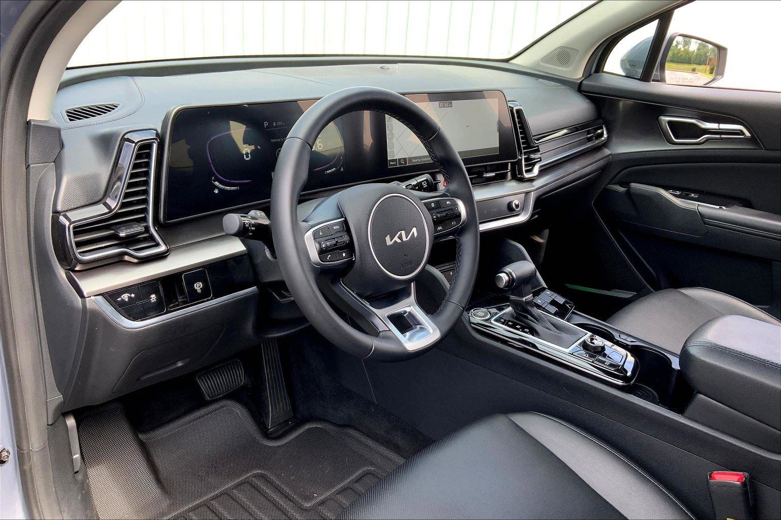 Used 2024 Kia Sportage EX image 12
