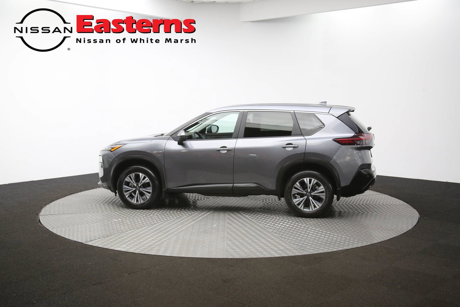 Used 2022 Nissan Rogue SV image 60
