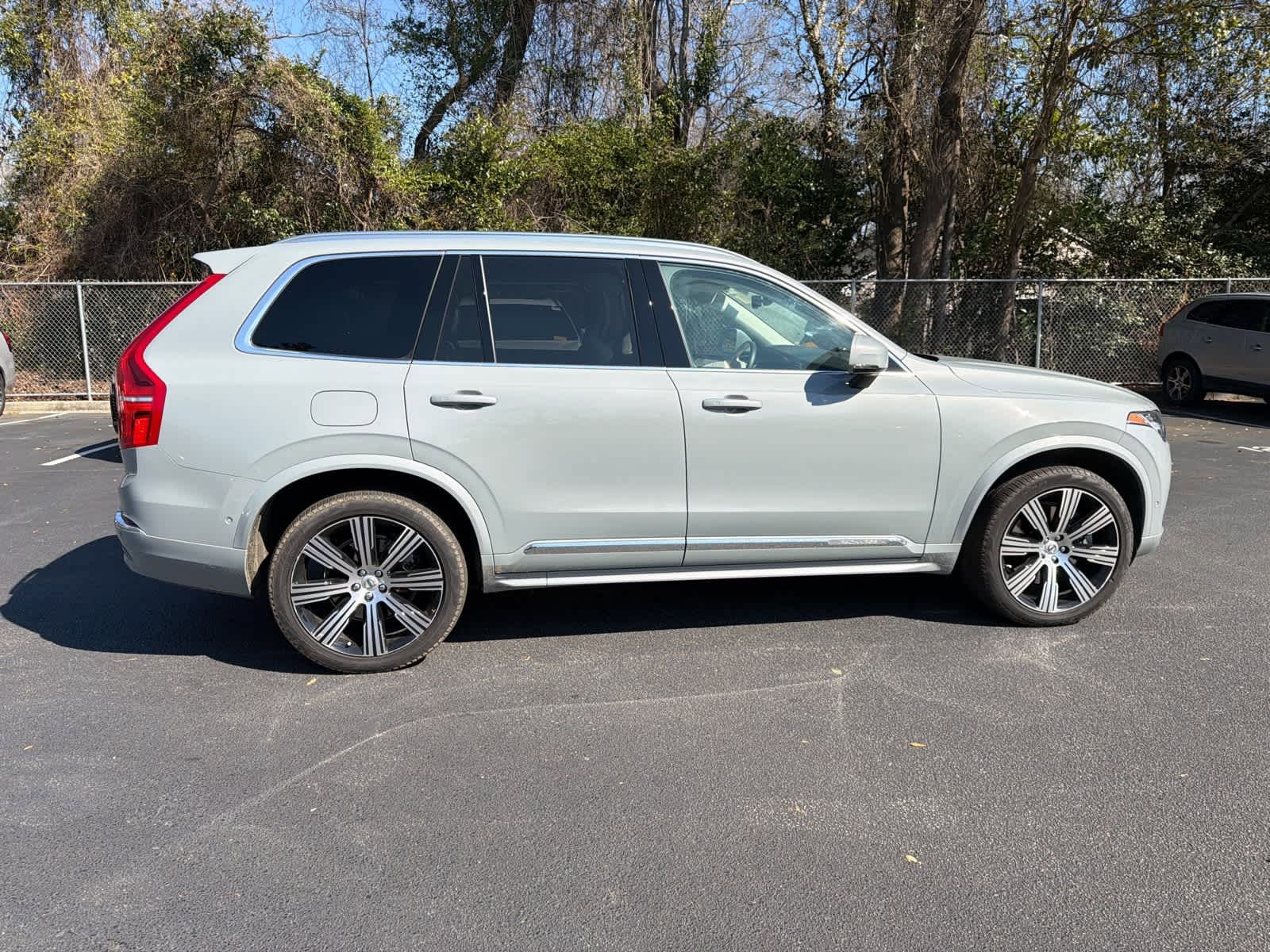 Certified 2024 Volvo XC90 T8 Plus w/ Protection Package Premier image 51