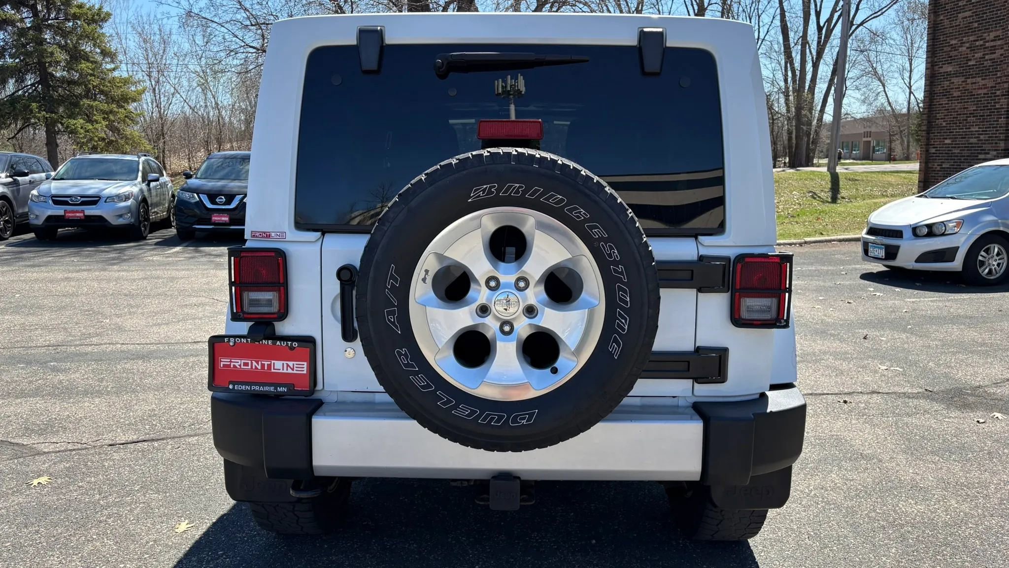 Used 2014 Jeep Wrangler Unlimited Sahara w/ Dual Top Group AWD/4WD image 8